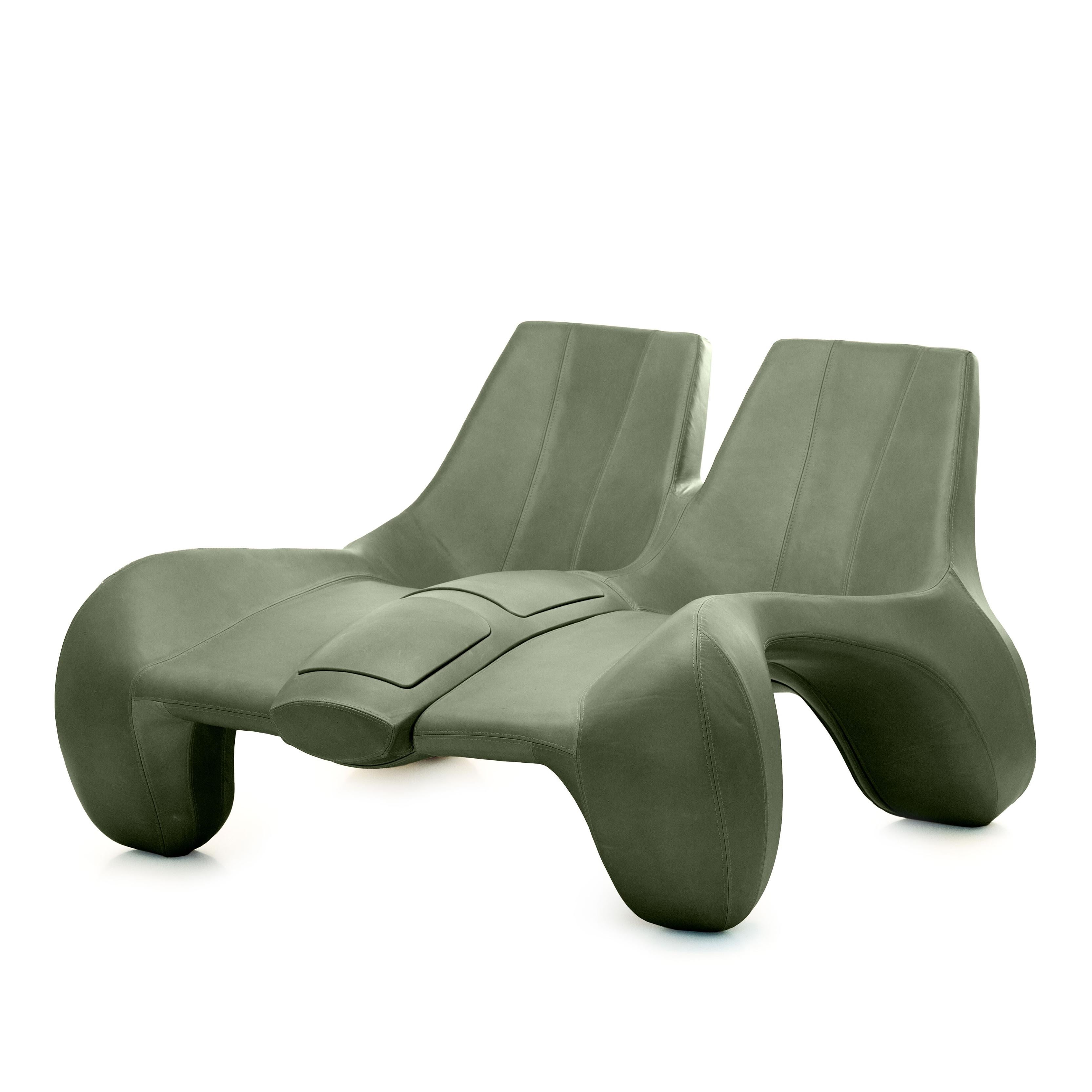European Double Chaise Longue couch “DC 114” in Pure Aniline Leather, Colour Forest Green For Sale