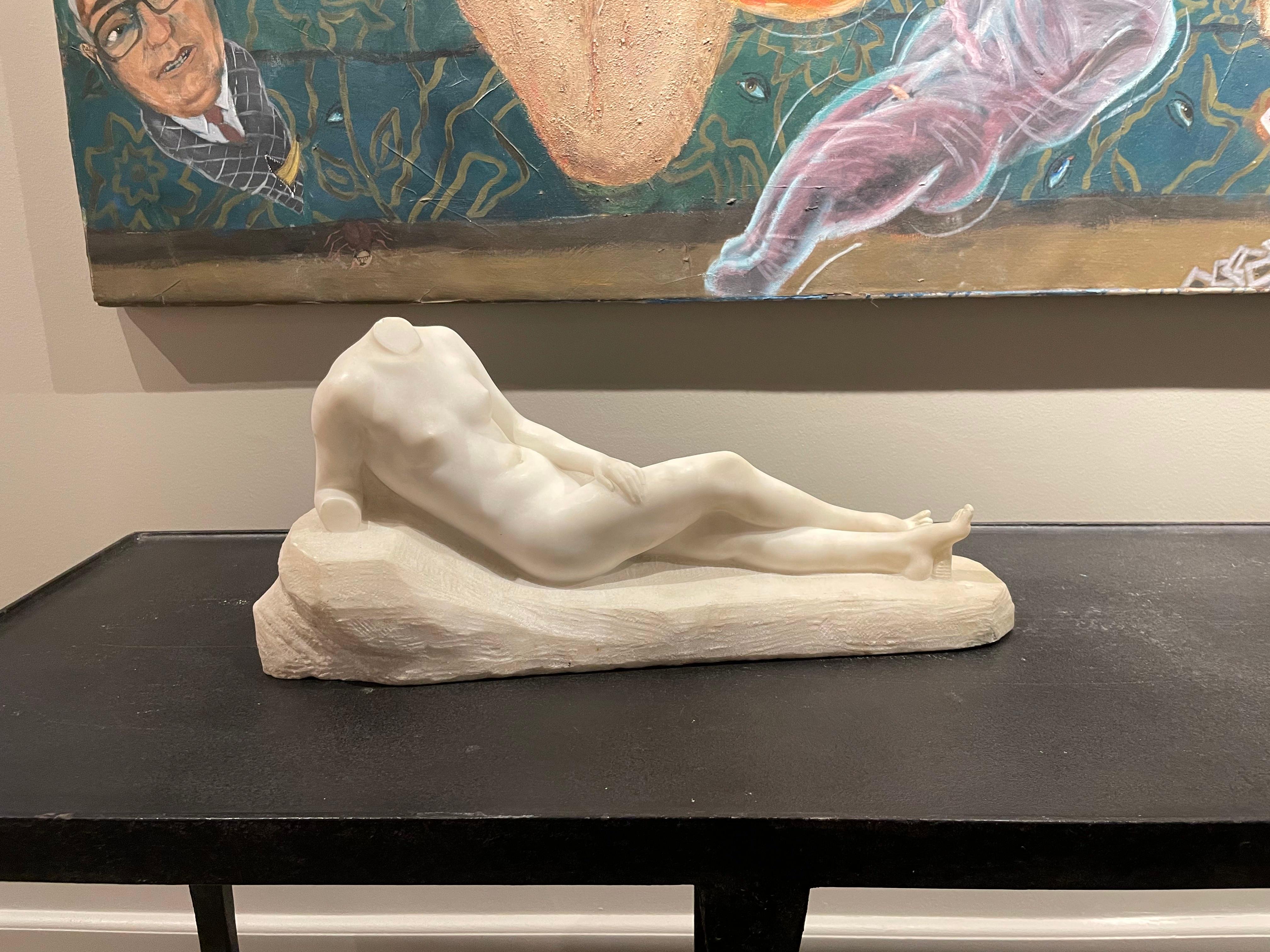 Scultura in marmo di nudo femminile reclinato del XX secolo, artista della scuola di Cleveland in vendita 6