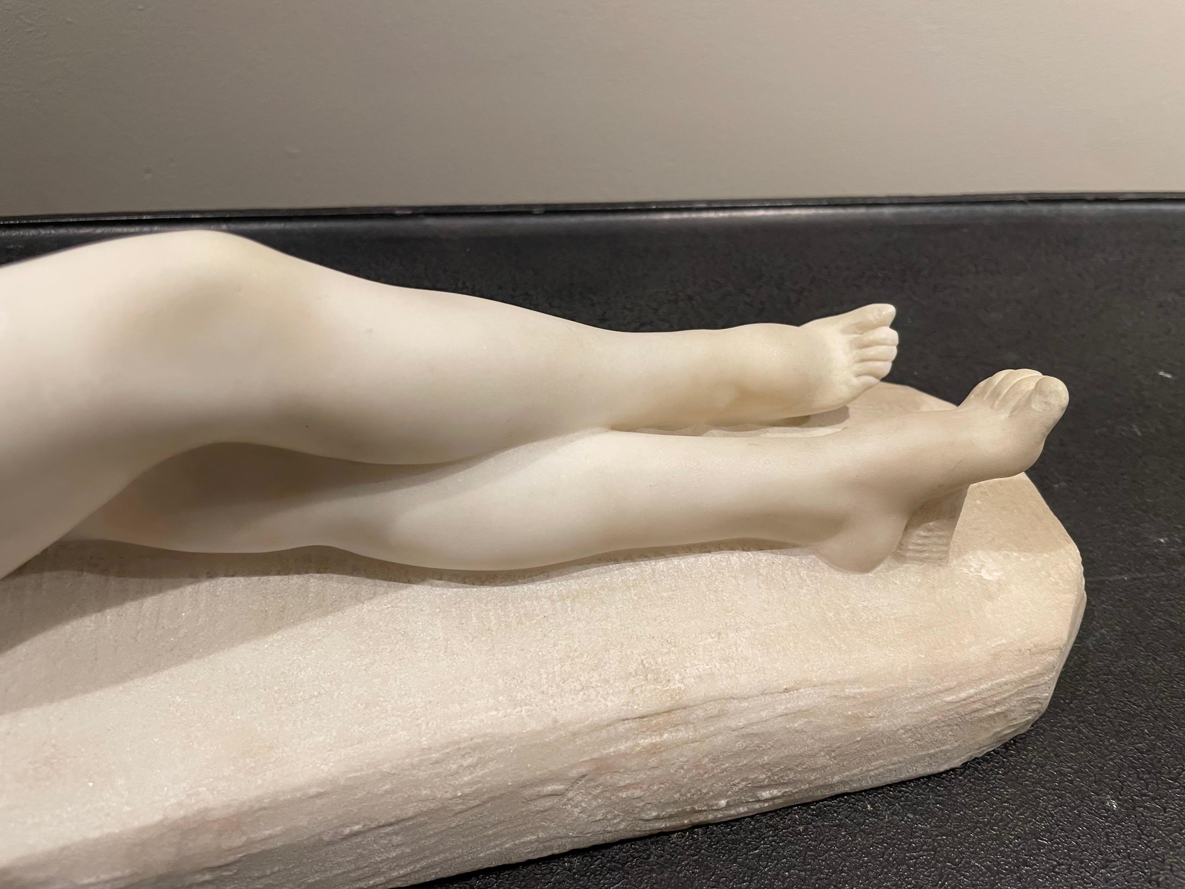 Scultura in marmo di nudo femminile reclinato del XX secolo, artista della scuola di Cleveland in vendita 5