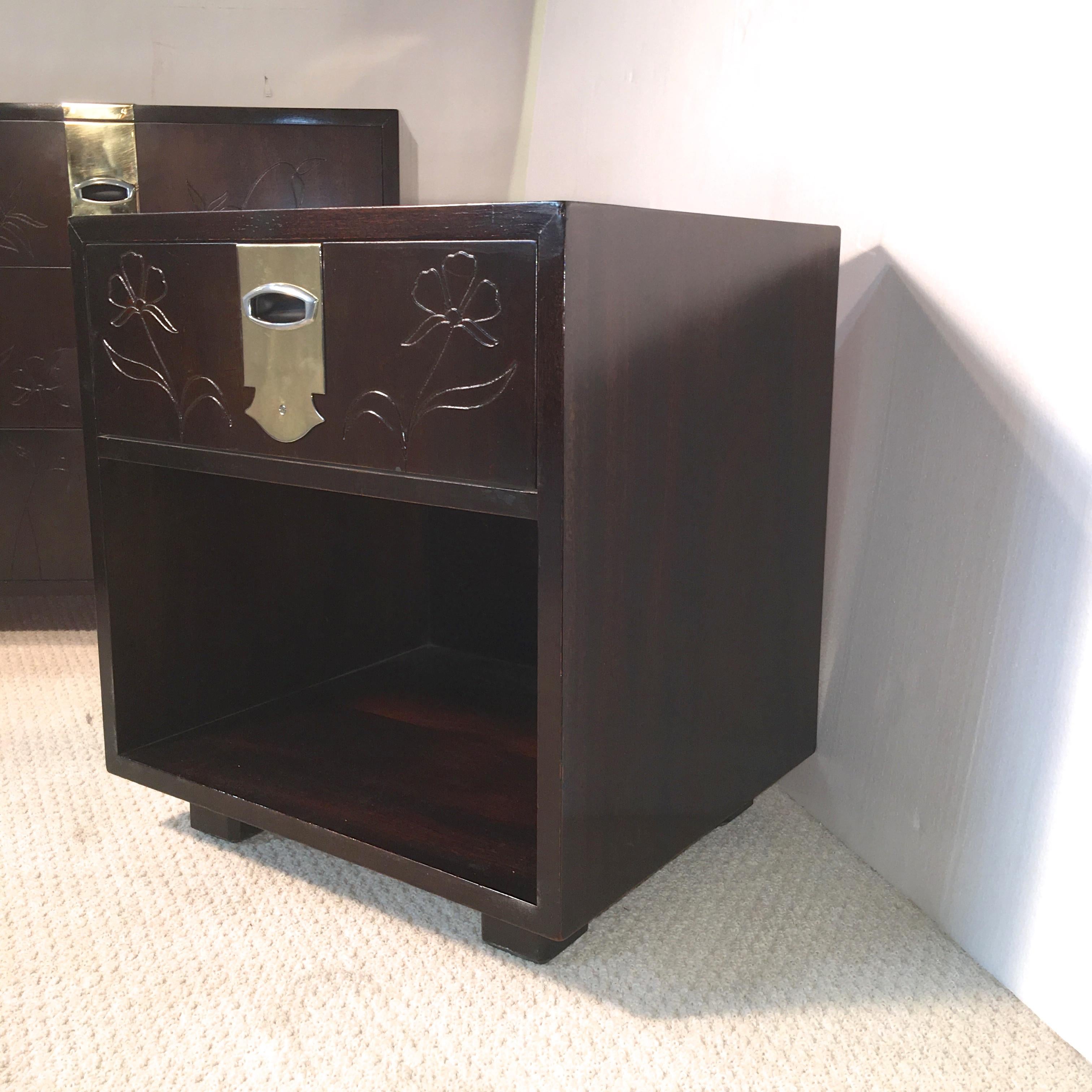 Max Kuehne Style Nightstand by Henredon In Good Condition For Sale In Hanover, MA