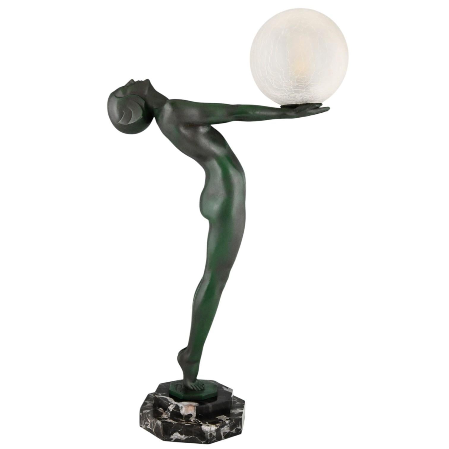 Lámpara Art Verrier Max Le Verrier Art Decó LUMINA Clarté desnuda con globo 65 cm. principios del siglo XX en venta