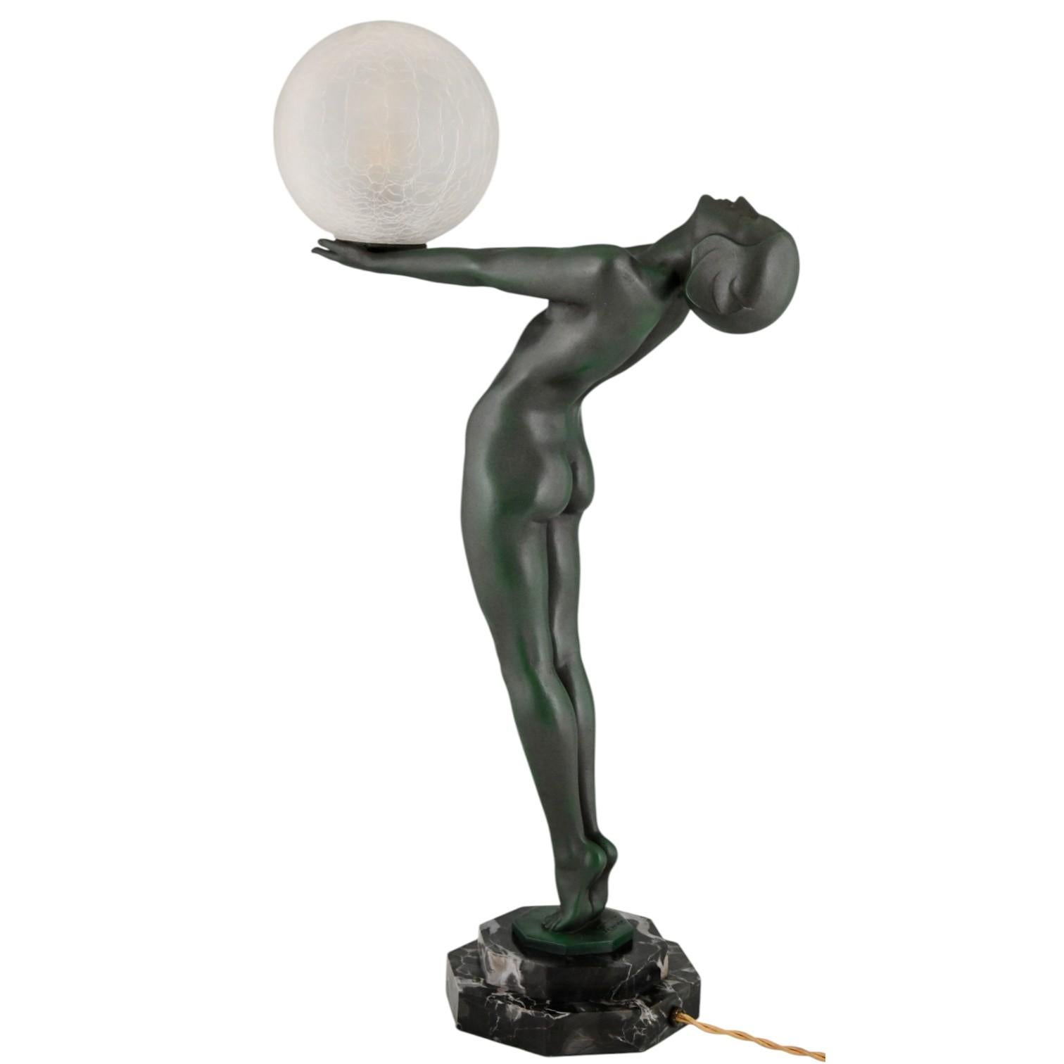 Lámpara Art Verrier Max Le Verrier Art Decó LUMINA Clarté desnuda con globo 65 cm. en venta 2