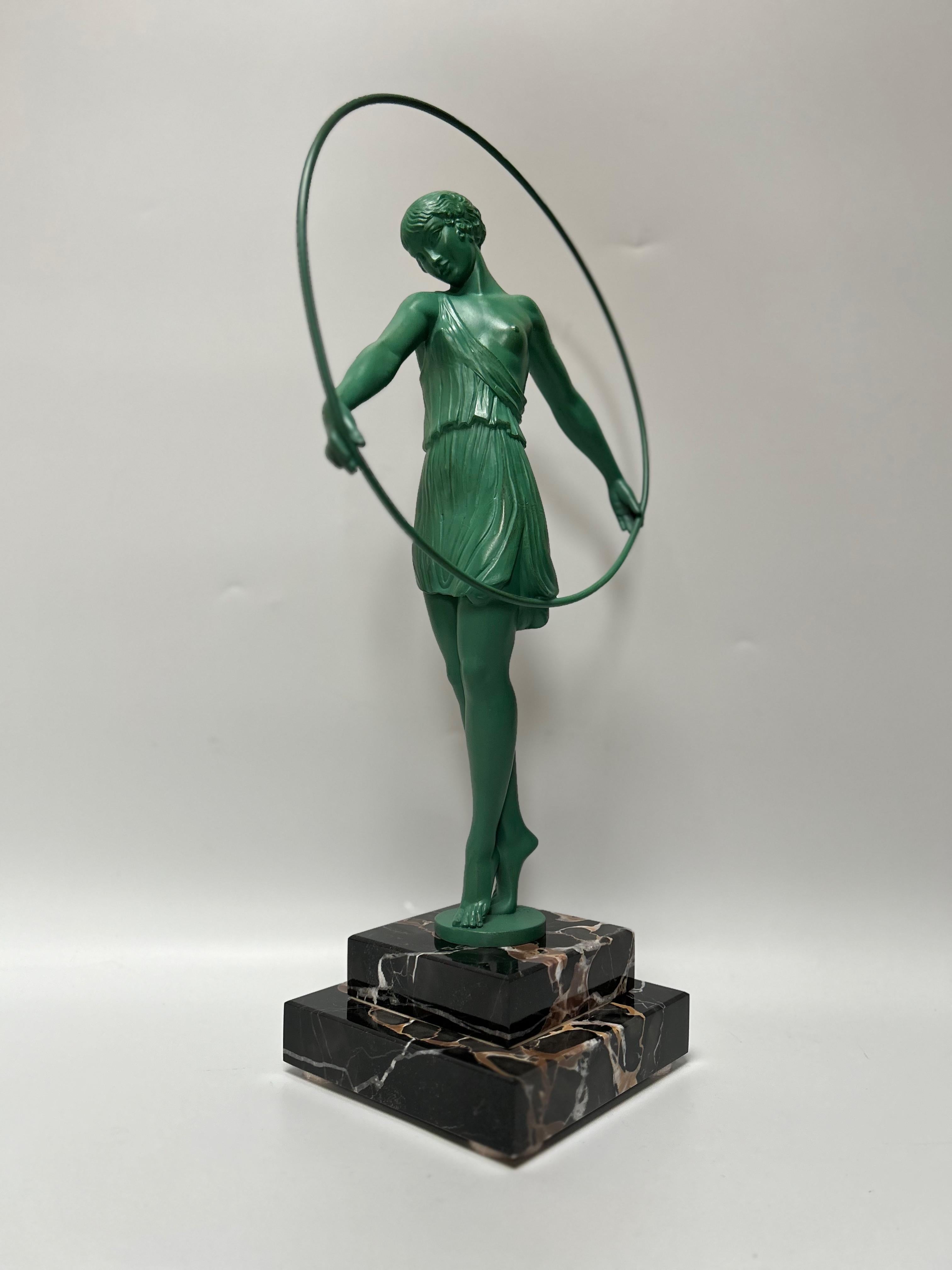 Zinco commerciale Max Le Verrier Scultura Art Deco di Le Faguays in vendita