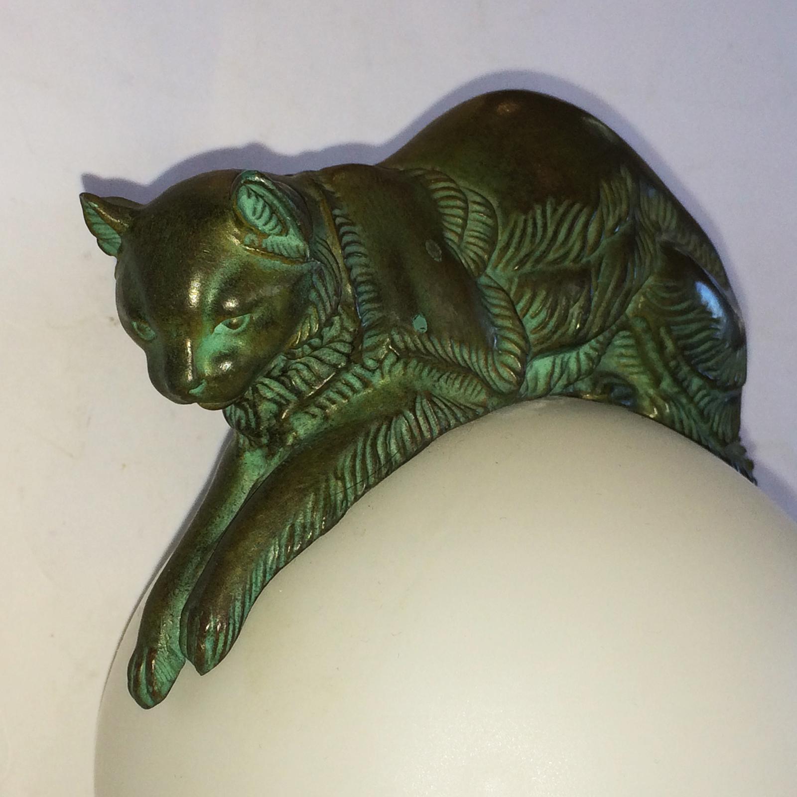 Art Deco lamp, bronze cat with verdigris finish, on white sphere by Max Le Verrier, named “Equilibre de Galliard”. Amazing design on white veined black Marble base. The design is in very fine detail and magnificent, original condition, no damage, no