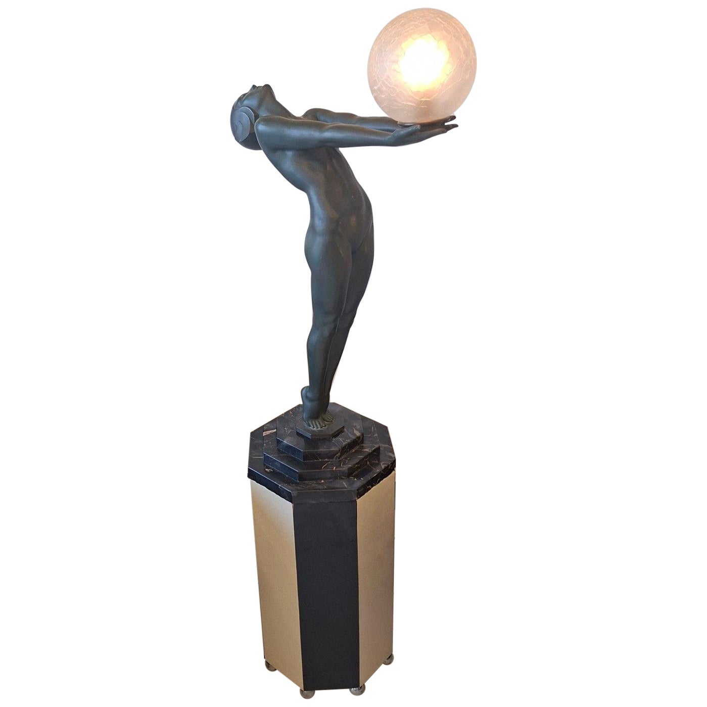 Max le Verrier, Clarté sculpture-lamp , 84 cm