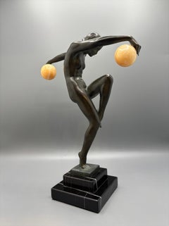 Sculpture "Danseuse aux boules"