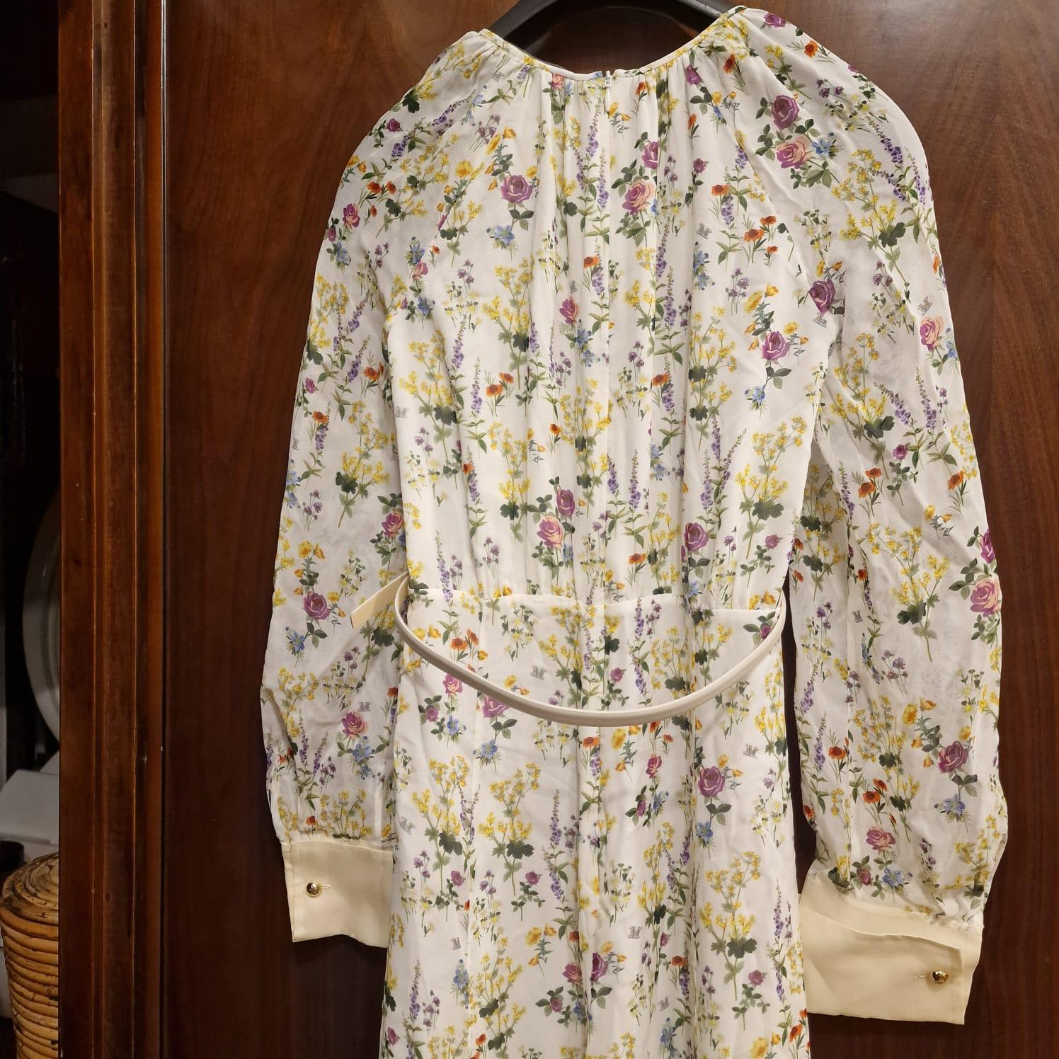Max Marli  Abito in seta floreale lungo fino al pavimento  Max Mara è realizzato in organza di seta in vendita 14