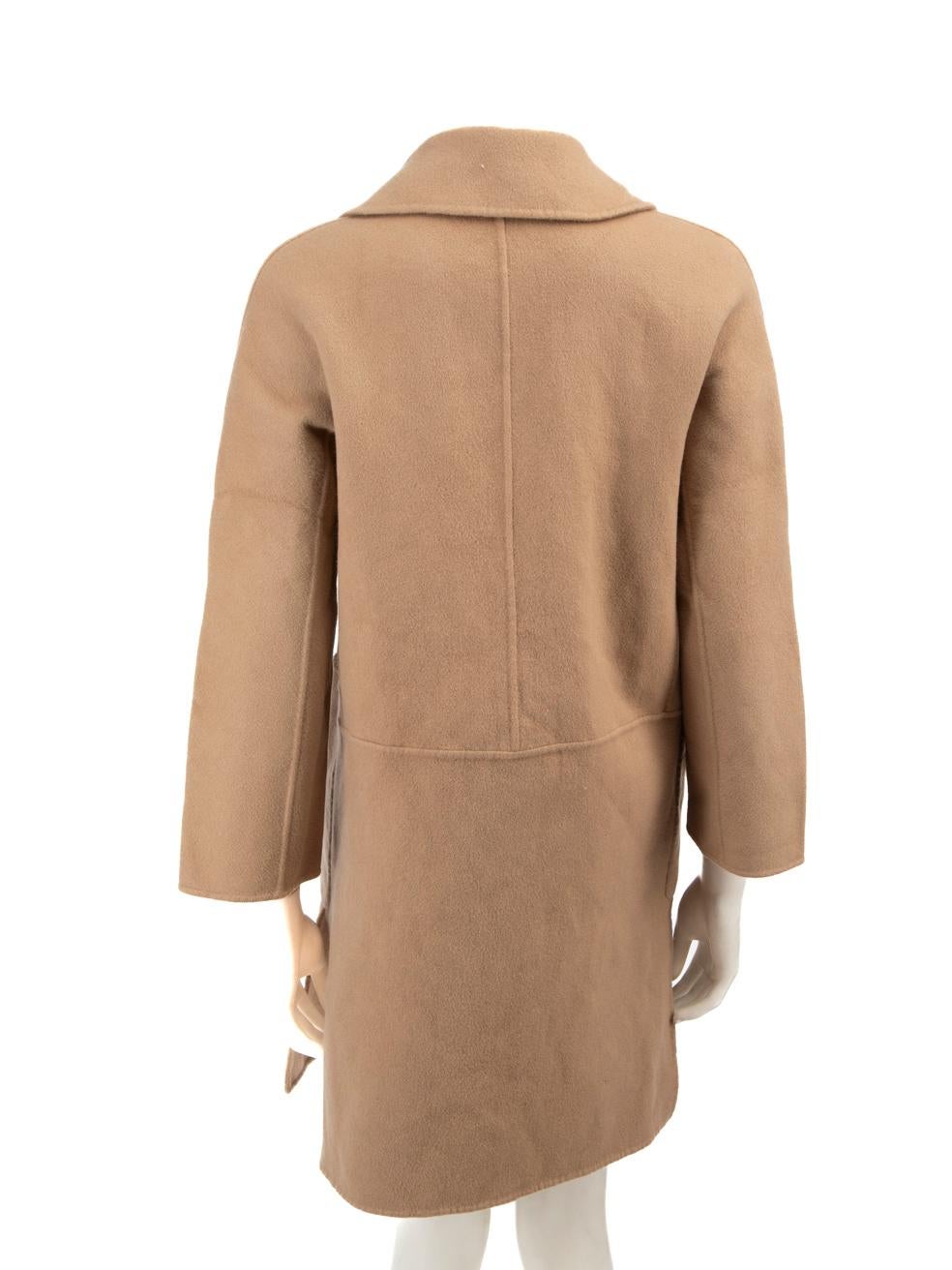 Beige Manteau long Max Mara beige à double boutonnage en laine, taille S en vente