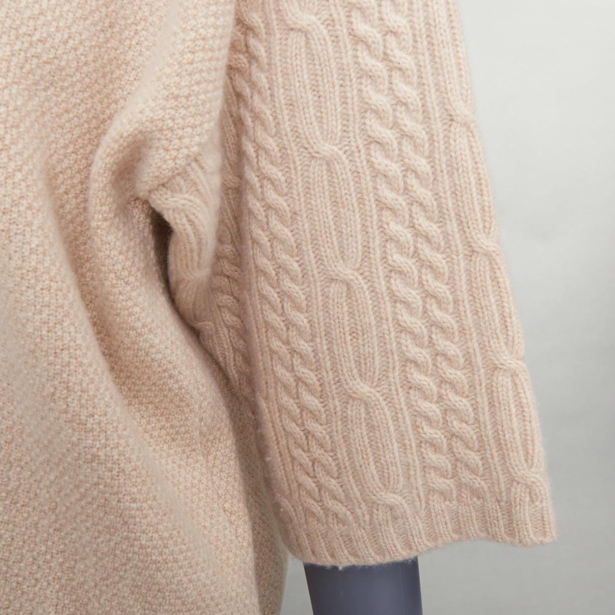 MAX MARA maglione beige in lana vergine e cachemire con maniche in maglia a filo S
Riferimento: GEGG/A00055
Marchio: Max Mara
Materiale: Lana vergine, cashmere
Colore: Beige
Modello: Tinta unita
Chiusura: Pullover
Prodotto in: