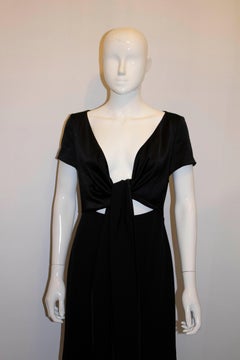 Max Mara - Robe de cocktail noire avec cravate sur le devant