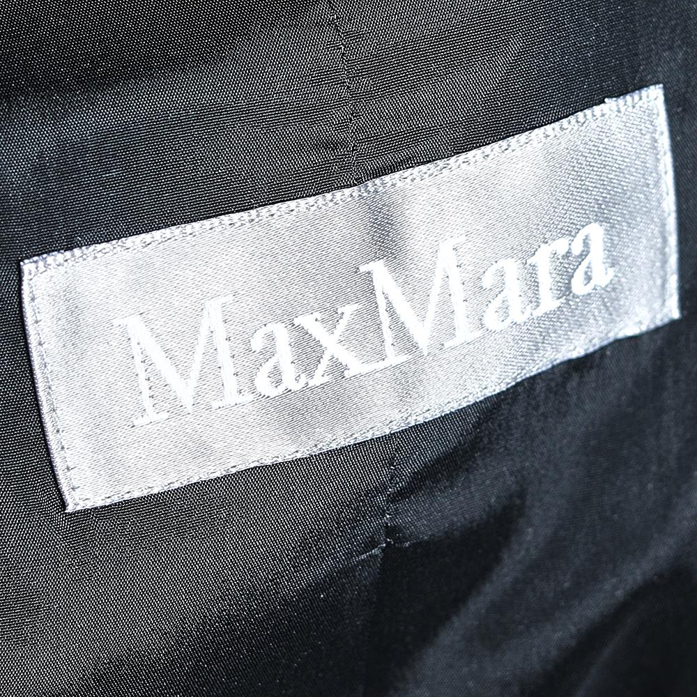 Max Mara Black Crepe Button Front Blazer S In Good Condition For Sale In Dubai, Al Qouz 2