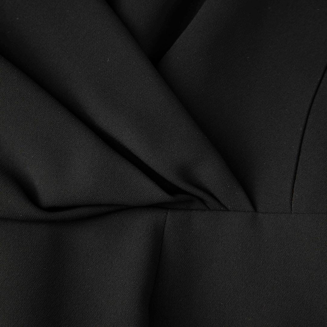 Women's Max Mara Black Knee Length V-Neck Dress Size M For Sale
