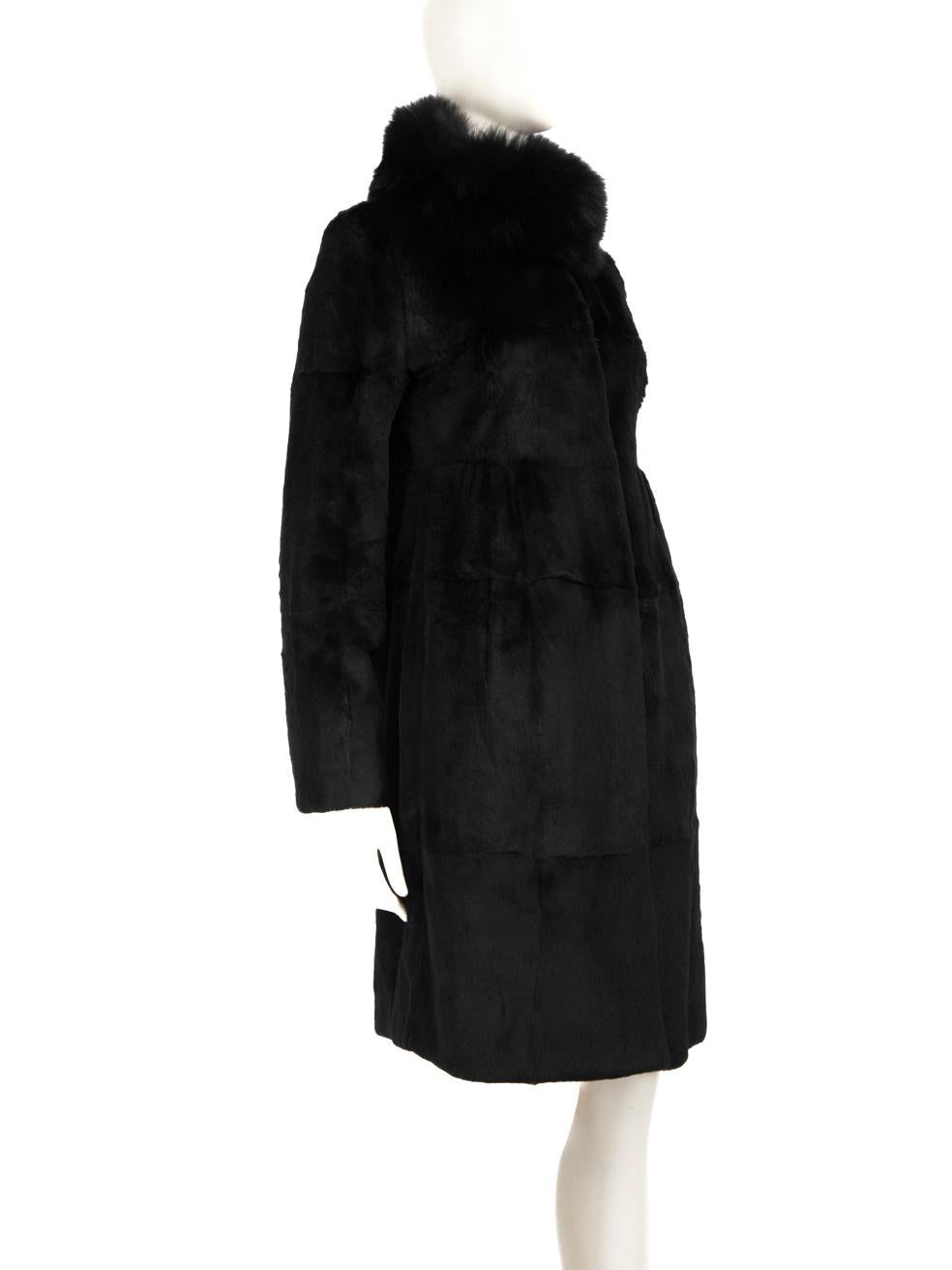 CONDITION is Very Good. Hardly any visible wear to coat is evident on this used Max Mara designer resale item. The item comes with a garment bag.



Details


Black

Rabbit fur

Coat

Mid length

Long sleeves

Single breasted

Front hook