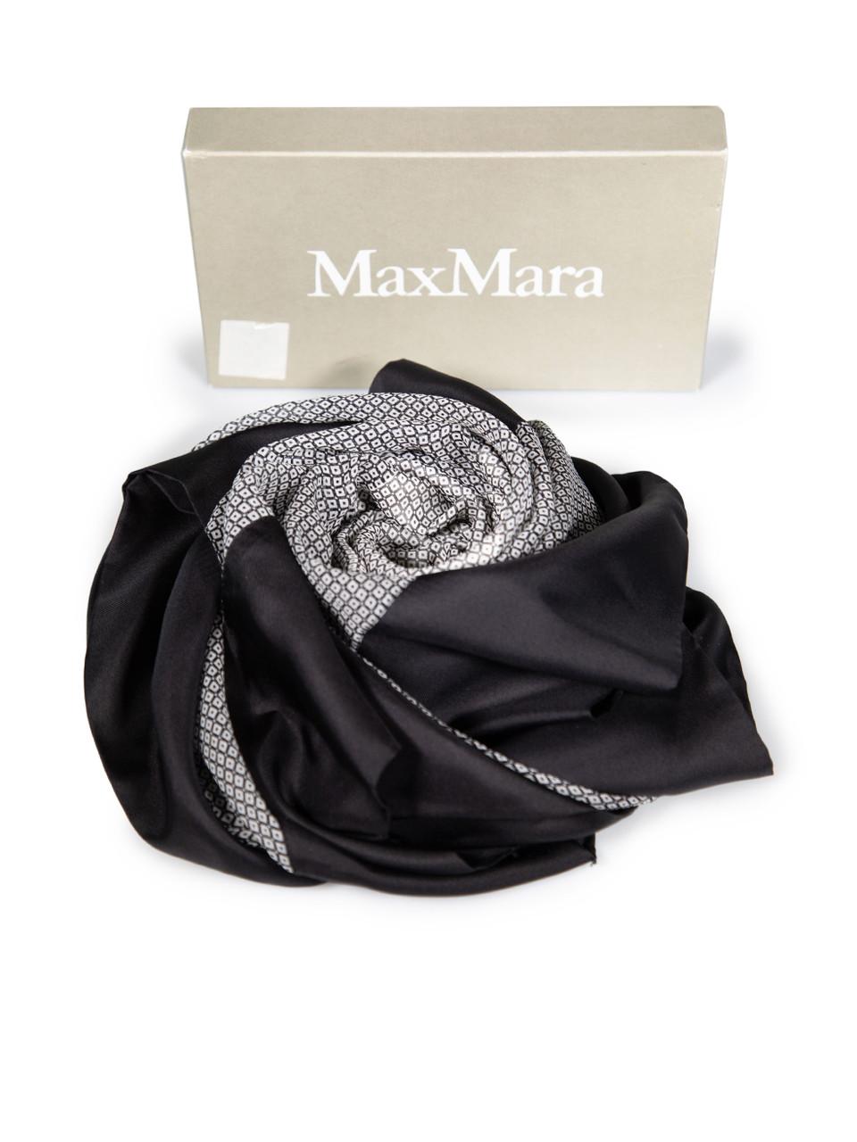 Max Mara Black Square Pattern Scarf For Sale 3