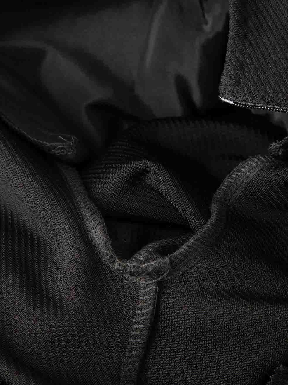 Max Mara Robe à manches longues texturée rayée noire, taille XS Pour femmes en vente