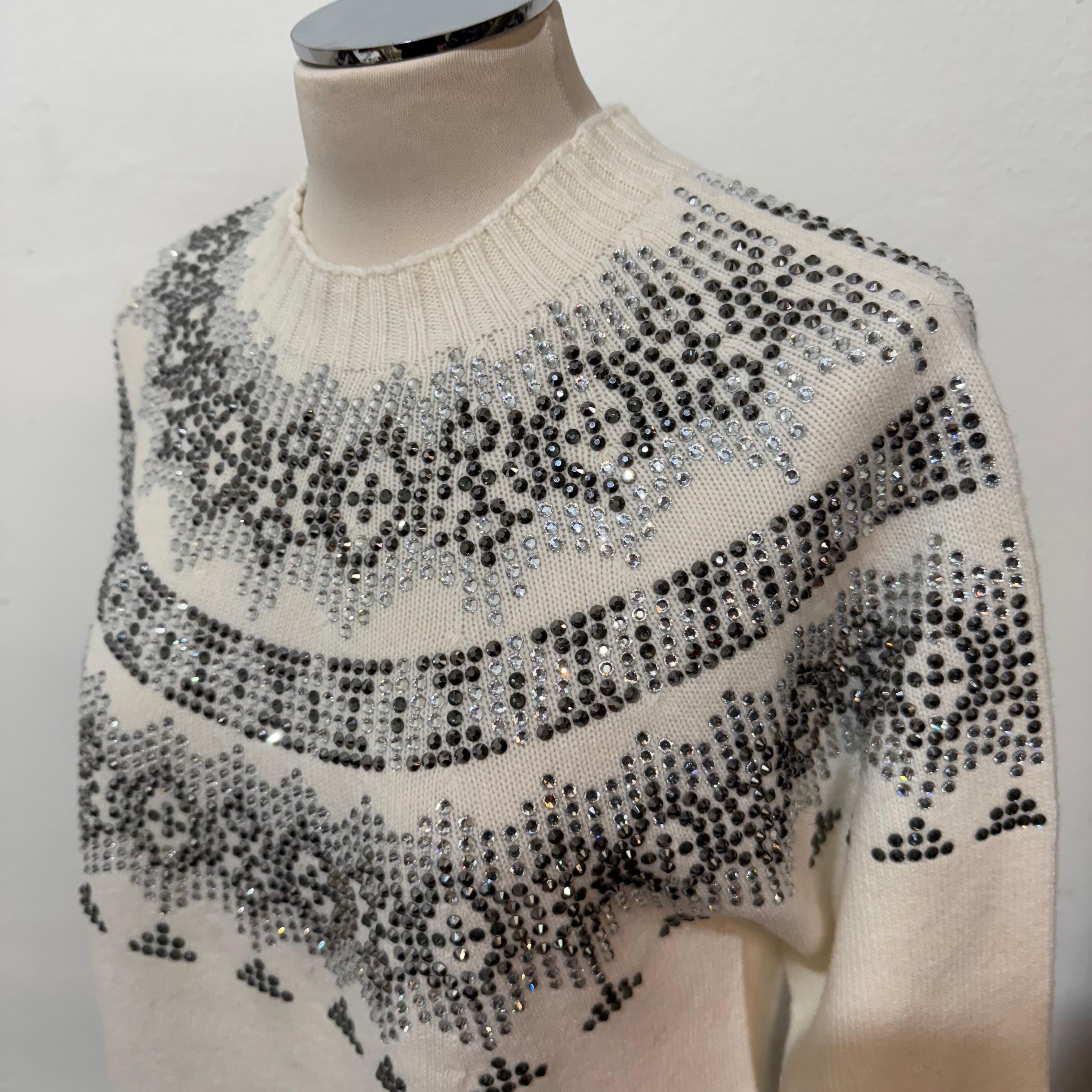 Gray Max Mara Brand New Round Collar Wool & Crystals Pull M For Sale