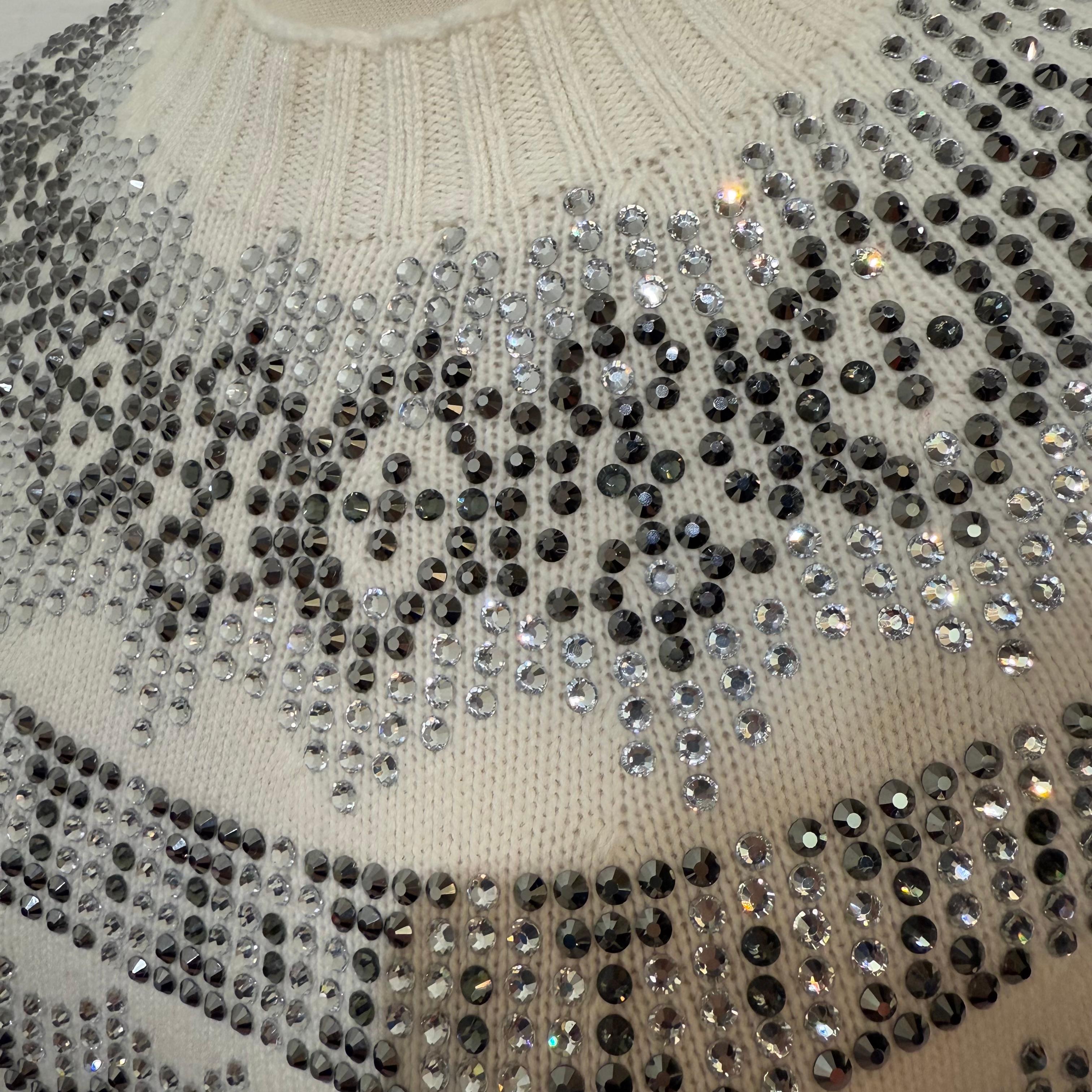 Max Mara Brand New Round Collar Wool & Crystals Pull M In New Condition For Sale In Gazzaniga (BG), IT