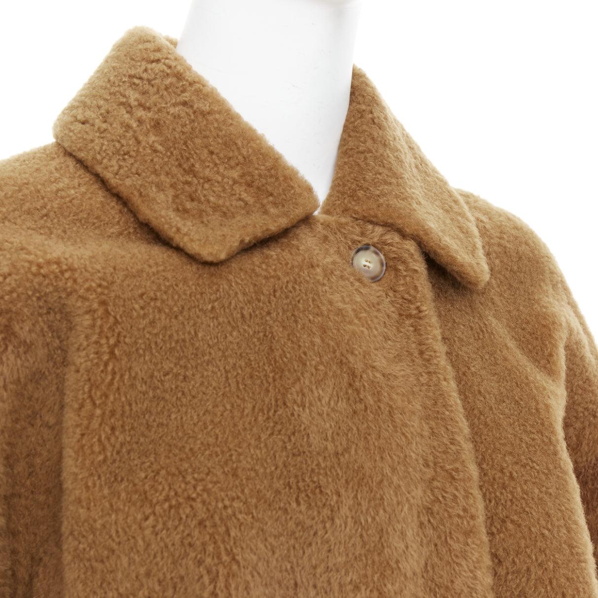 MAX MARA brown lambskin leather shearling Teddy short coat IT38 XS
Reference: JACG/A00219
Brand: Max Mara
Material: Lambskin Leather
Color: Brown
Pattern: Solid
Closure: Button
Lining: Brown Leather
Made in: Poland

CONDITION:
Condition: Very good,