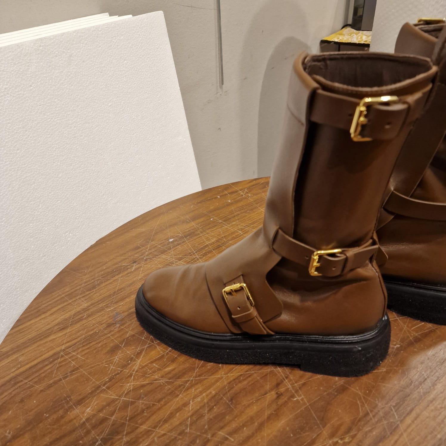 Max Mara Bucklesboot Piel marrón  Botines para mujer 5