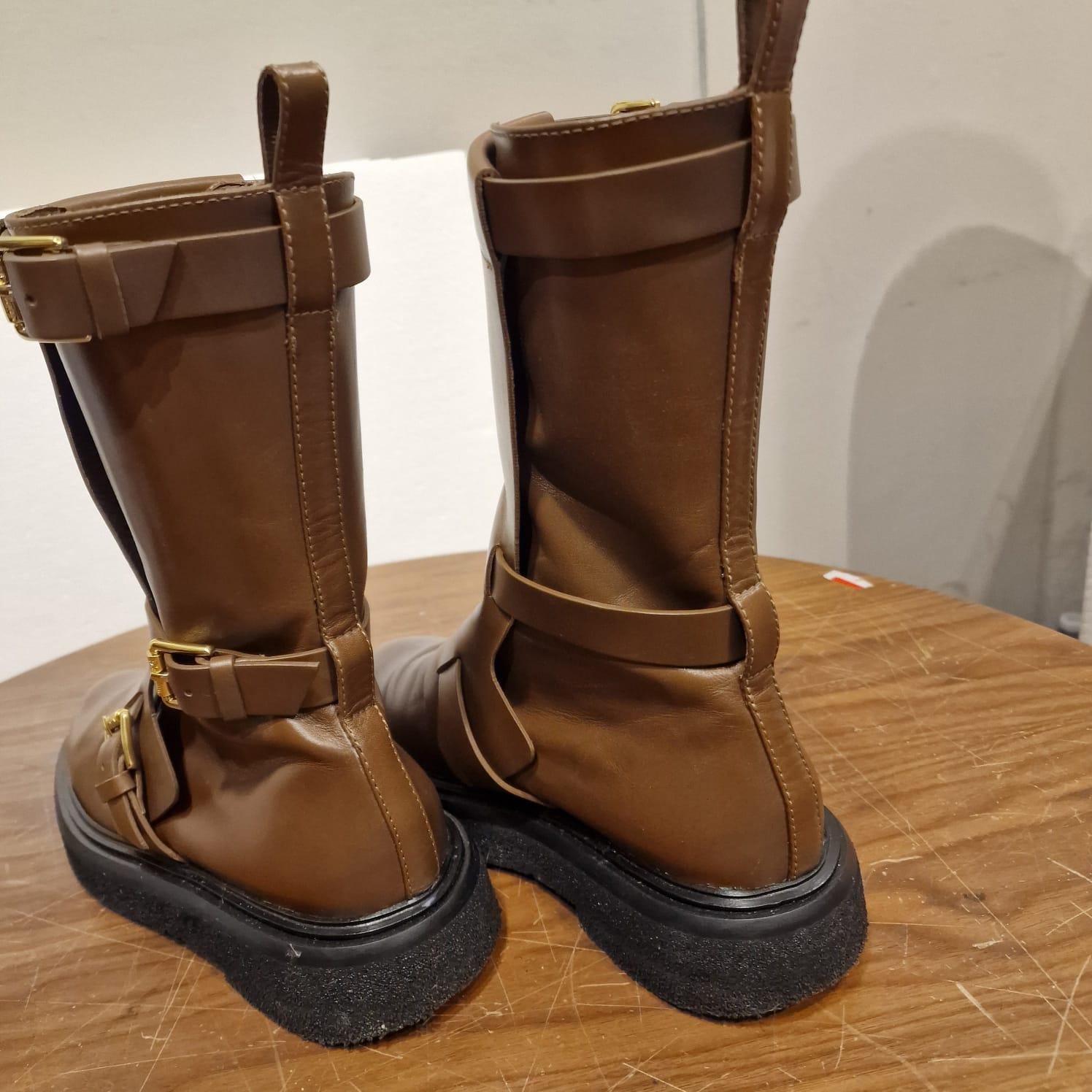Max Mara Bucklesboot Piel marrón  Botines para mujer 13