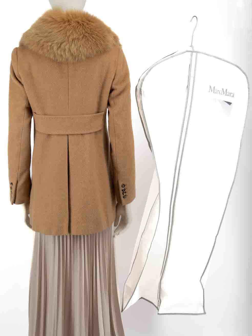 Max Mara Camel Camelhair Fur Trimmed Coat Size S In Good Condition In London, GB