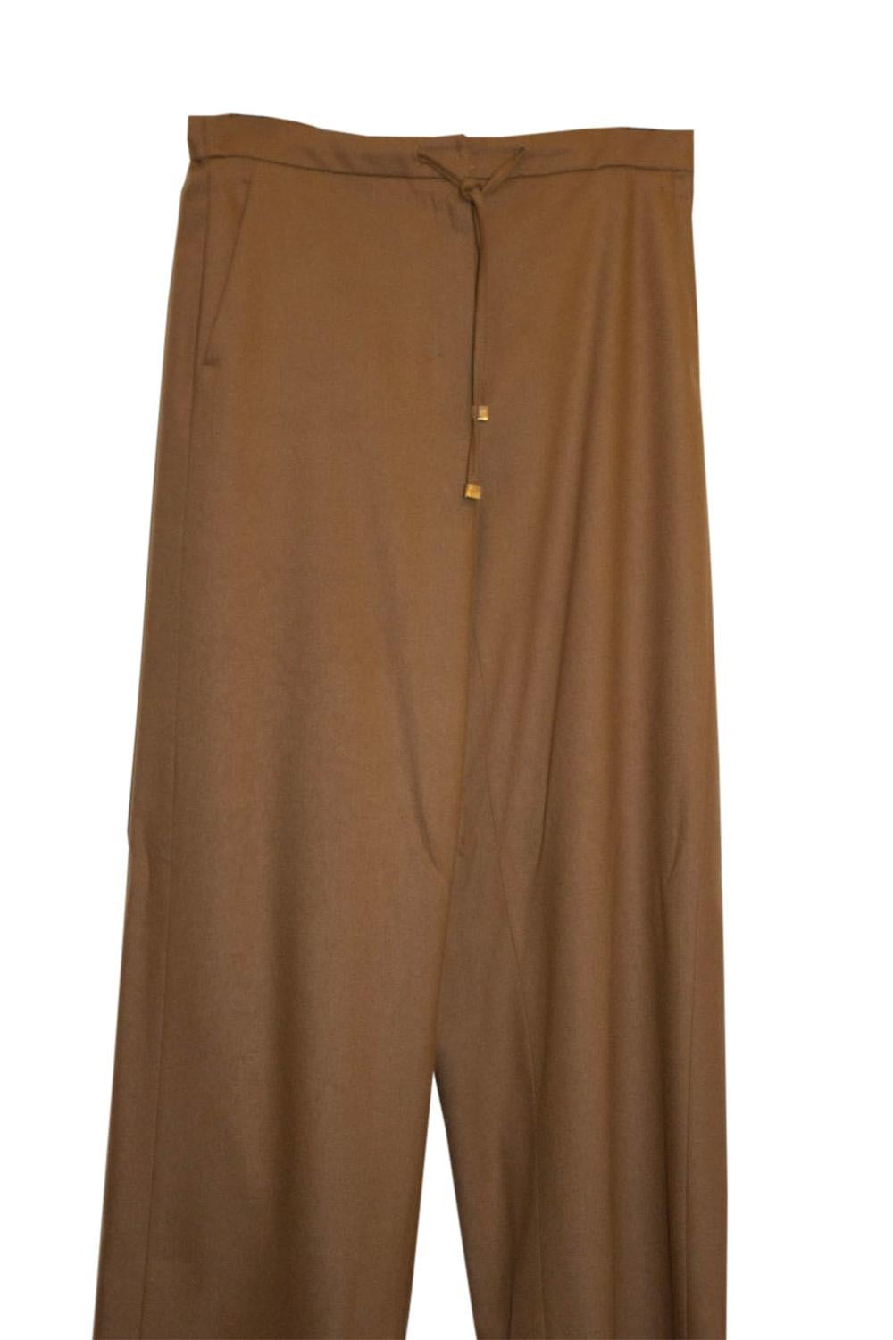 Max Mara Caramel Colour Easy Living Wool  Trousers / Pants In Good Condition For Sale In London, GB