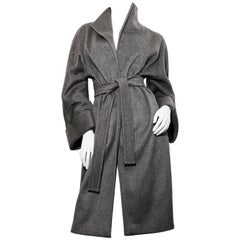 Max Mara Kaschmir-Mantel mit grauem Gürtel