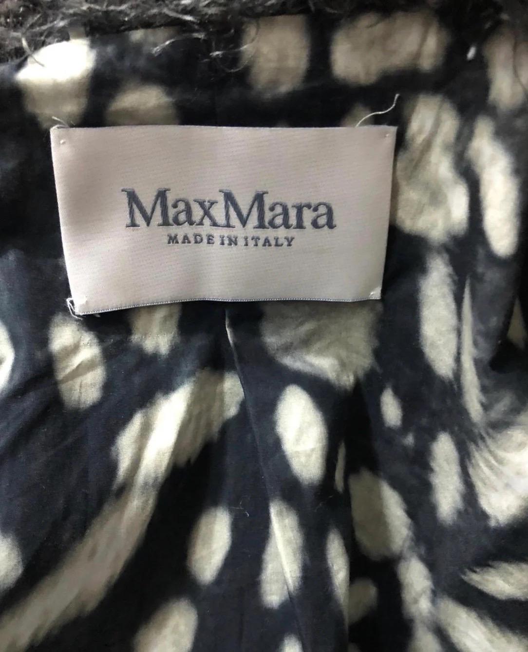 Abrigo gris con flecos Max Mara en venta 2