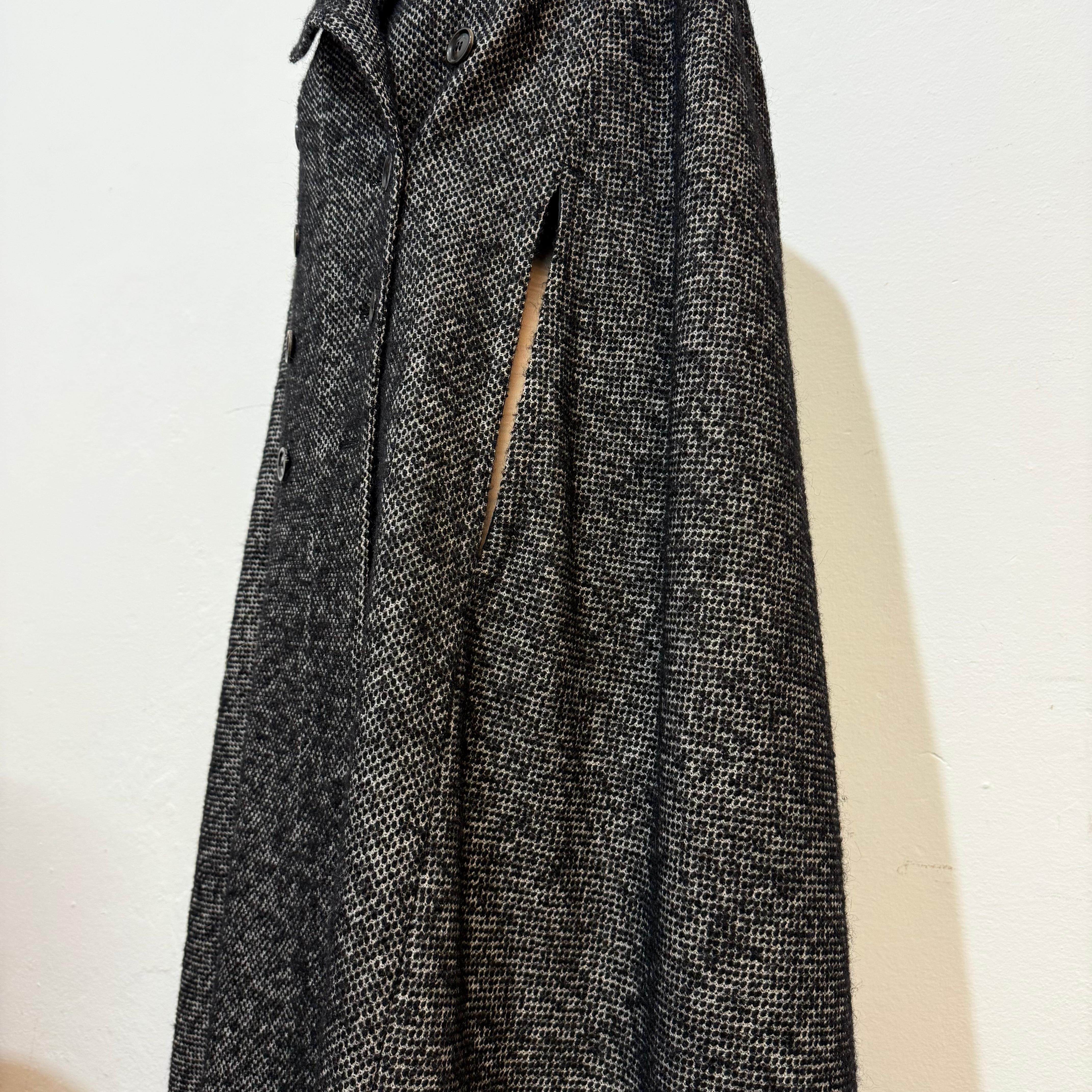 Max Mara Grau Wolle Cape/ Mantel Größe S/M im Zustand „Hervorragend“ in Gazzaniga (BG), IT