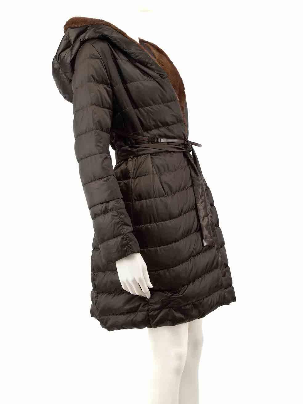 CONDITION is Very good. Minimal wear to the coat is evident. Minimal wear to the rear end is seen with pull to the weave on this used Max Mara designer resale item. This item comes with a protective bag.
 
 
 
 Details
 
 
 Khaki
 
 Synthetic
 
