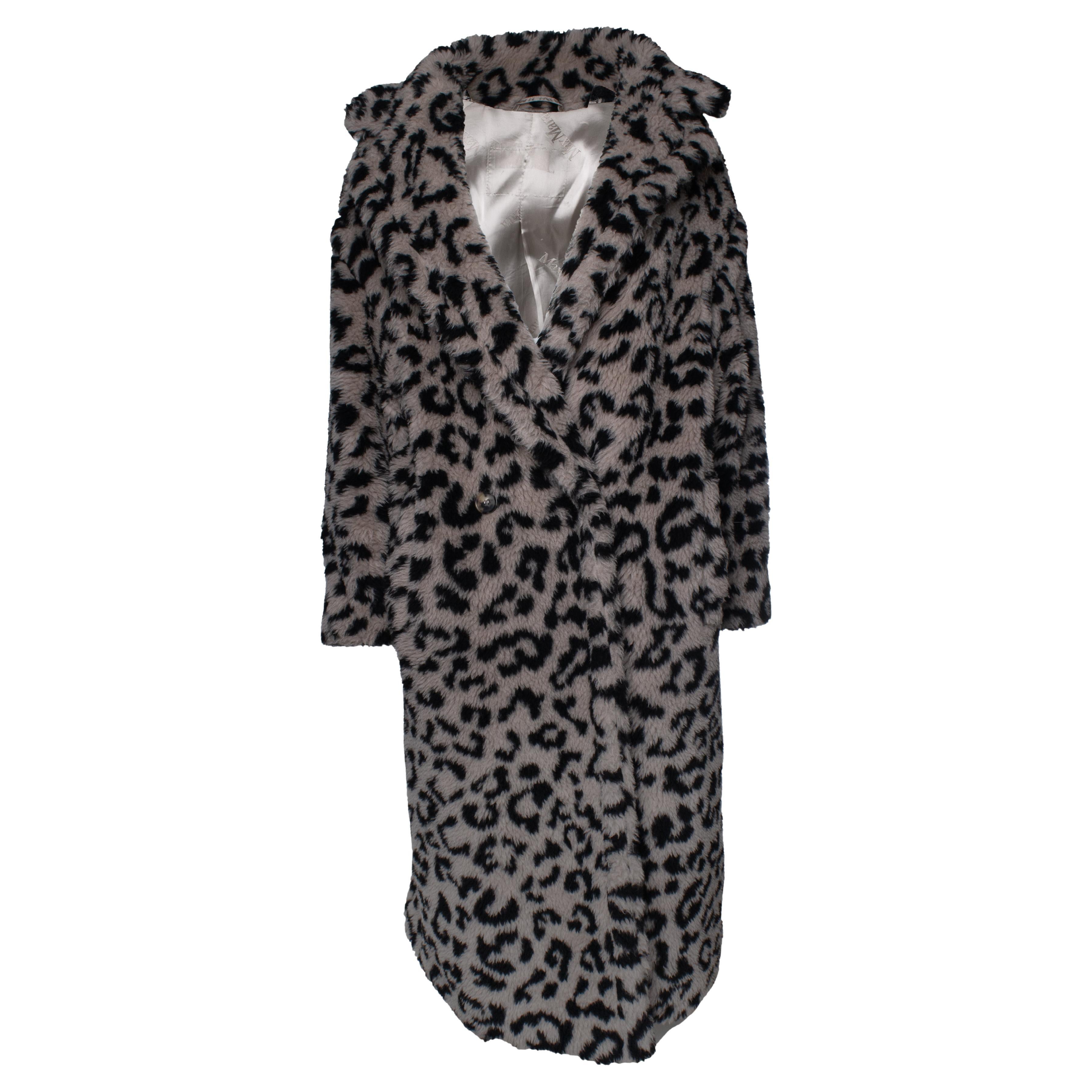 Max Mara, Leopard printed teddy coat en vente