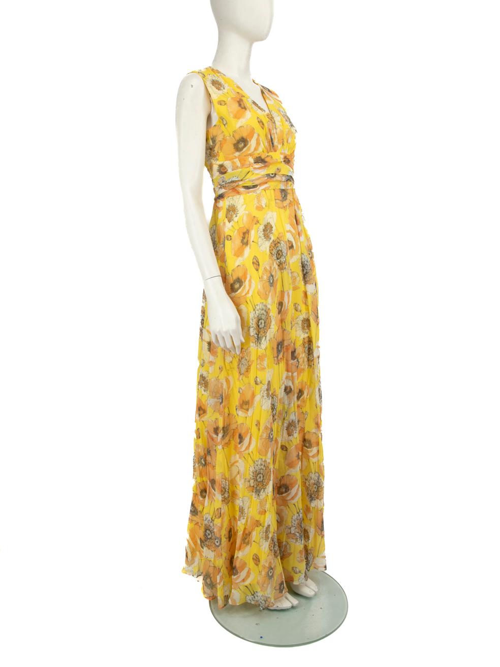 CONDITION is Very good. Hardly any visible wear to dress is evident on this used Max Mara Studio designer resale item.
 
 
 
 Details
 
 
 Yellow
 
 Silk
 
 Dress
 
 Floral print
 
 Maxi
 
 Sleeveless
 
 V-neck
 
 Back zip fastening
 
 
 
 
 
