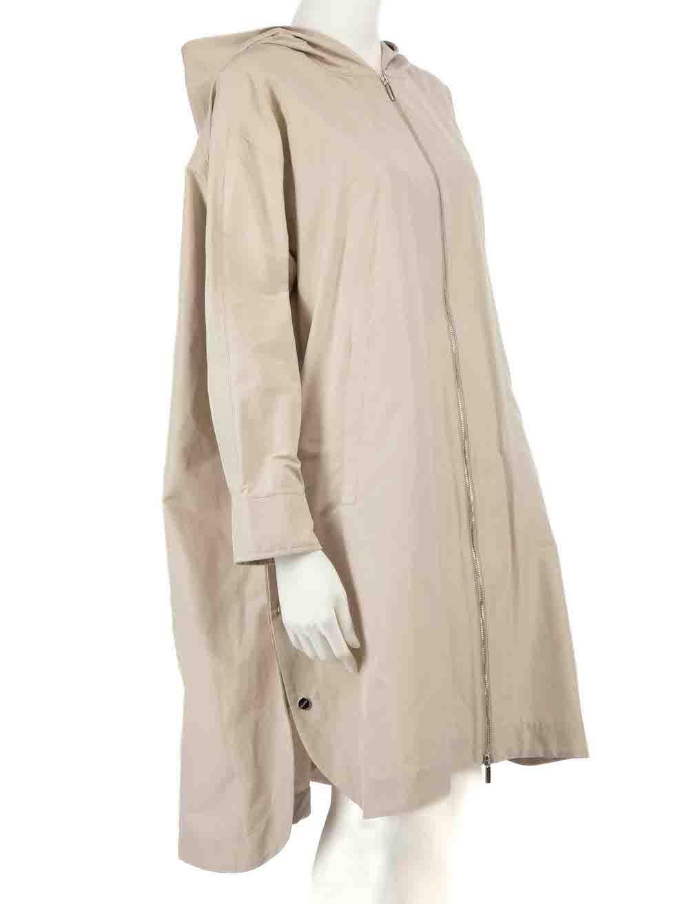 CONDITION is Very good. Minimal wear is evident where light discolouration is seen to the armpit on this used Max Mara The Cube designer resale item.
 
Details
Ecru
Cotton
Trench coat
Zip fastening
Snap button sides
Snap button opening on