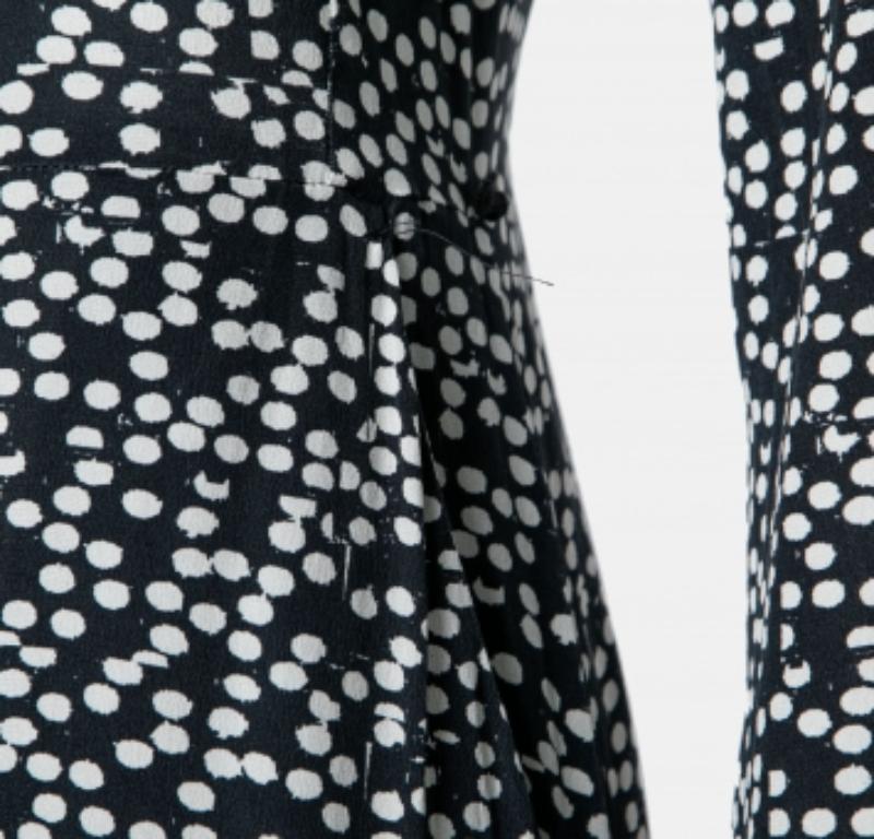 Max Mara Marineblauer Polka Dot Print Seiden-Langarm-Overall M Damen im Angebot