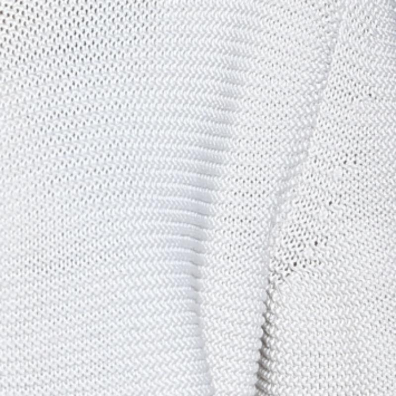 Max Mara, haussement d'épaules en tricot crocheté et boutonné sur le devant, blanc cassé XL en vente 1
