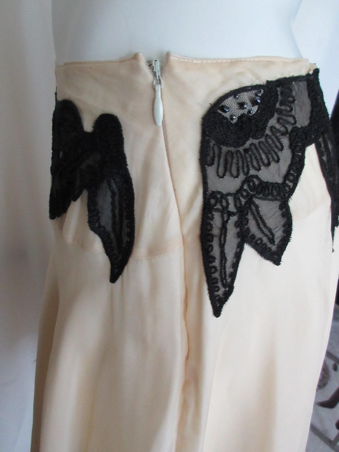 Max Mara Silk Flowers Skirt In Good Condition For Sale In Amsterdam, NL