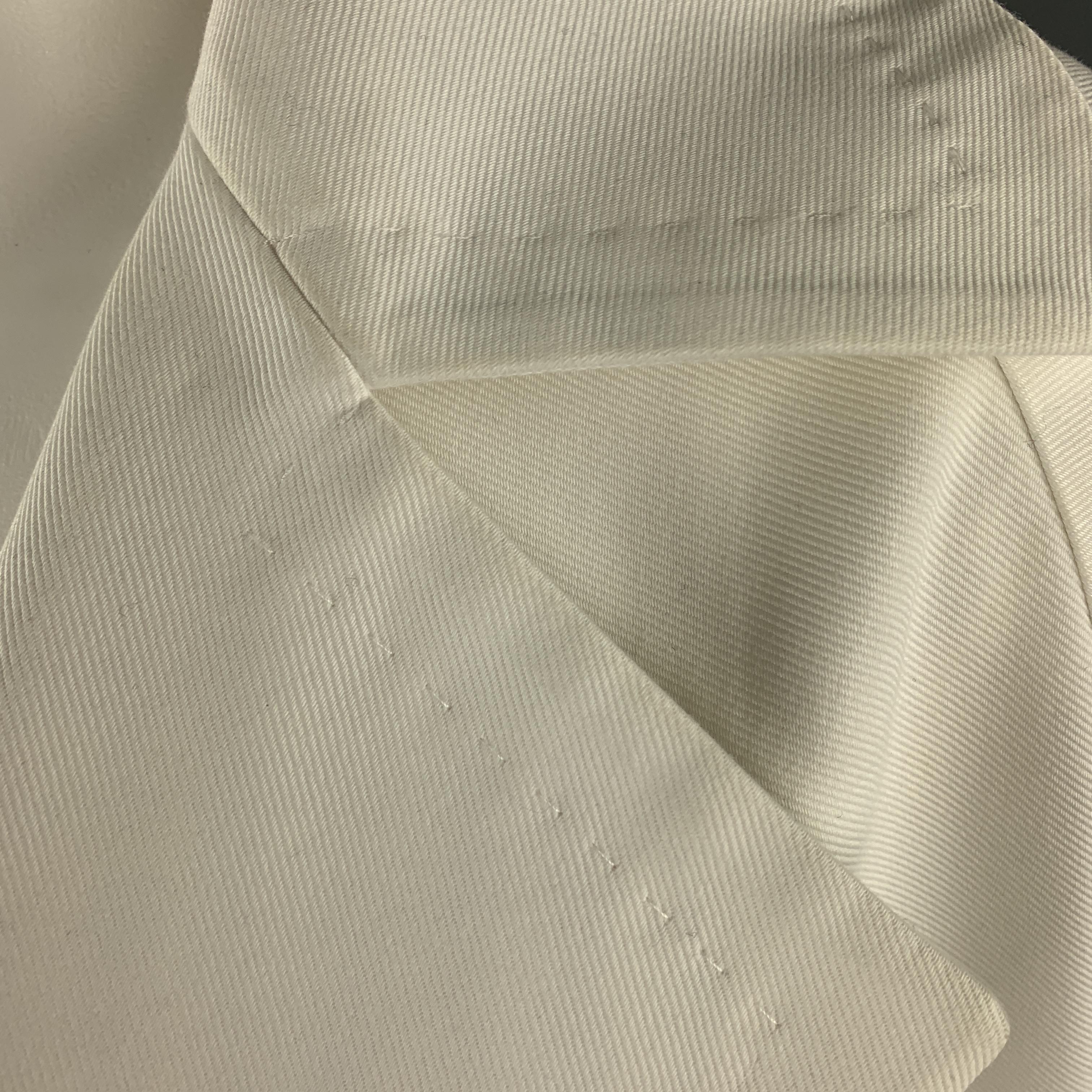 MAX MARA Size 2 White Cotton Hidden Snap Pointed Lapel Coat In Good Condition In San Francisco, CA