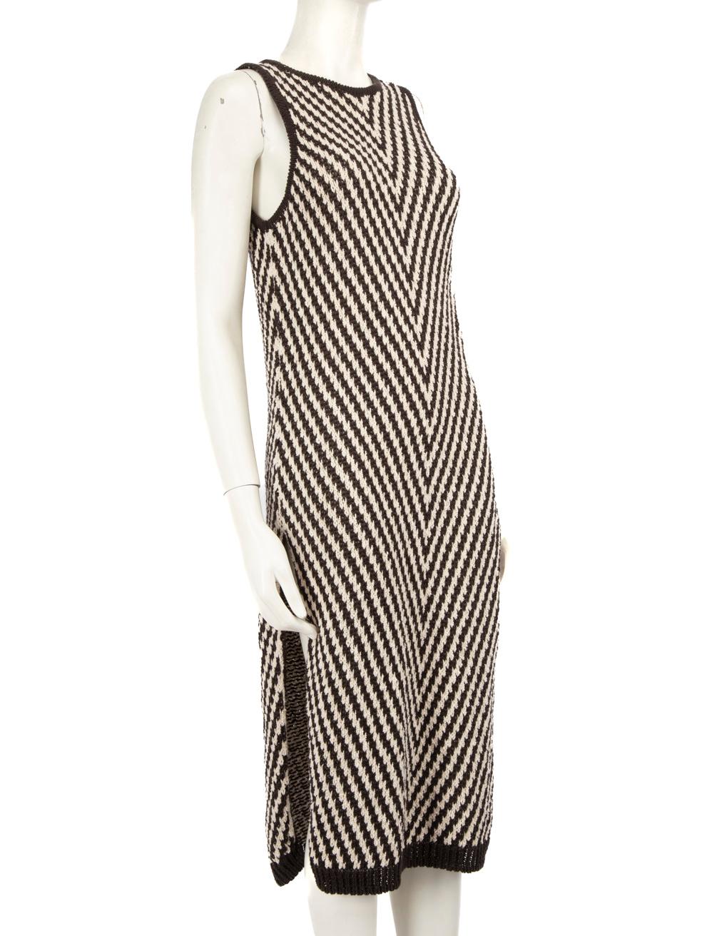 CONDITION is Very good. Minimal wear to the dress is evident. Two small pulls to the weave towards the left and right side seams on this used Max Mara designer resale item.
 
 Details
 
 
 Multicolour - black, white
 
 Linen
 
 Dress
 
 Midi
 
