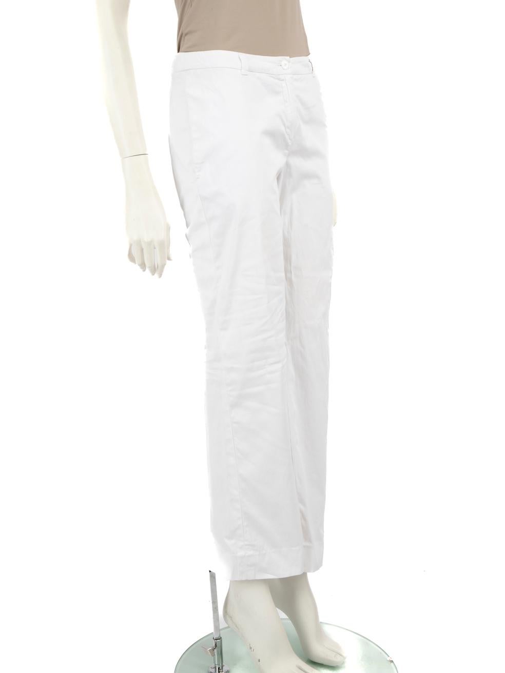 CONDITION is Very good. Hardly any visible wear to trousers is evident on this used Max Mara Studio designer resale item.
 
 Details
 White
 Cotton
 Trousers
 Mid rise
 Straight leg
 2x Side pockets
 Belt loops
 Fly zip and button fastening
 
 
