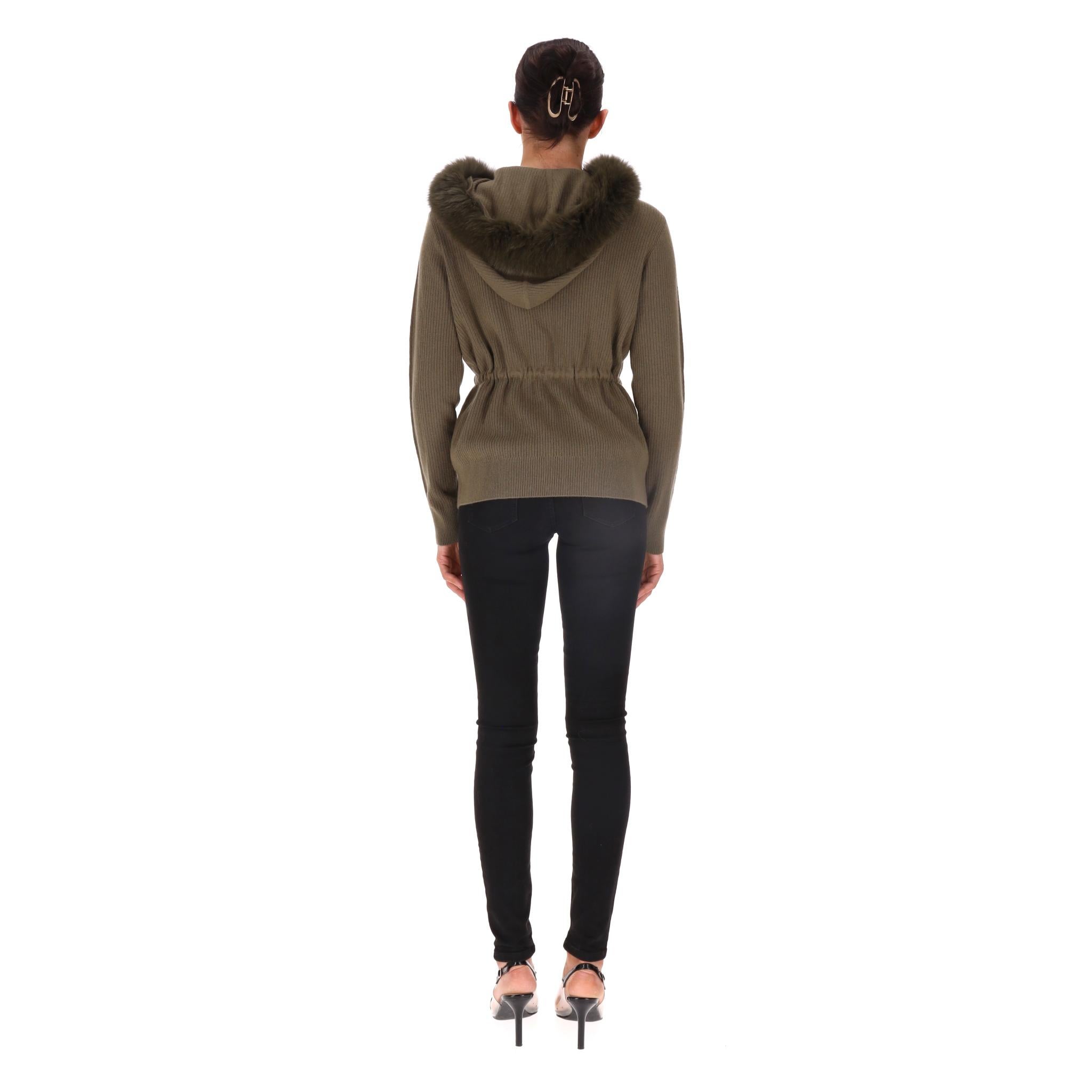 Max & Moi Strickjacke mit Reißverschluss aus Merinowolle und Kaschmir mit blauem Fuchsbesatz im Zustand „Hervorragend“ im Angebot in London, GB