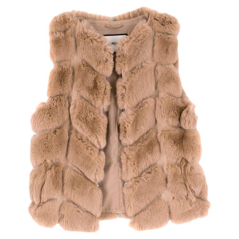 Max 
Moi Rabbit Fur Vest - Size US 2