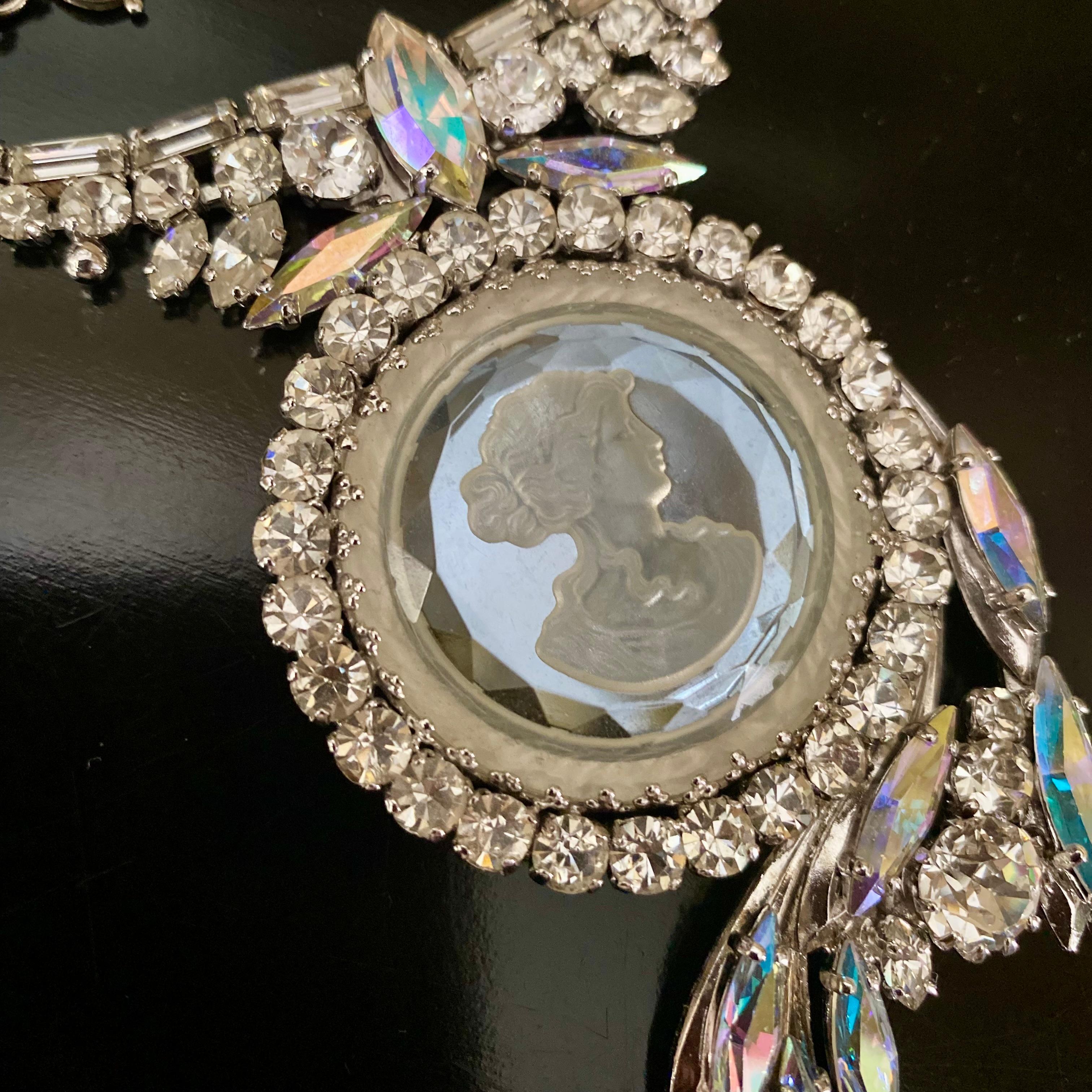 Max Muller Intaglio Necklace Vintage For Sale 4