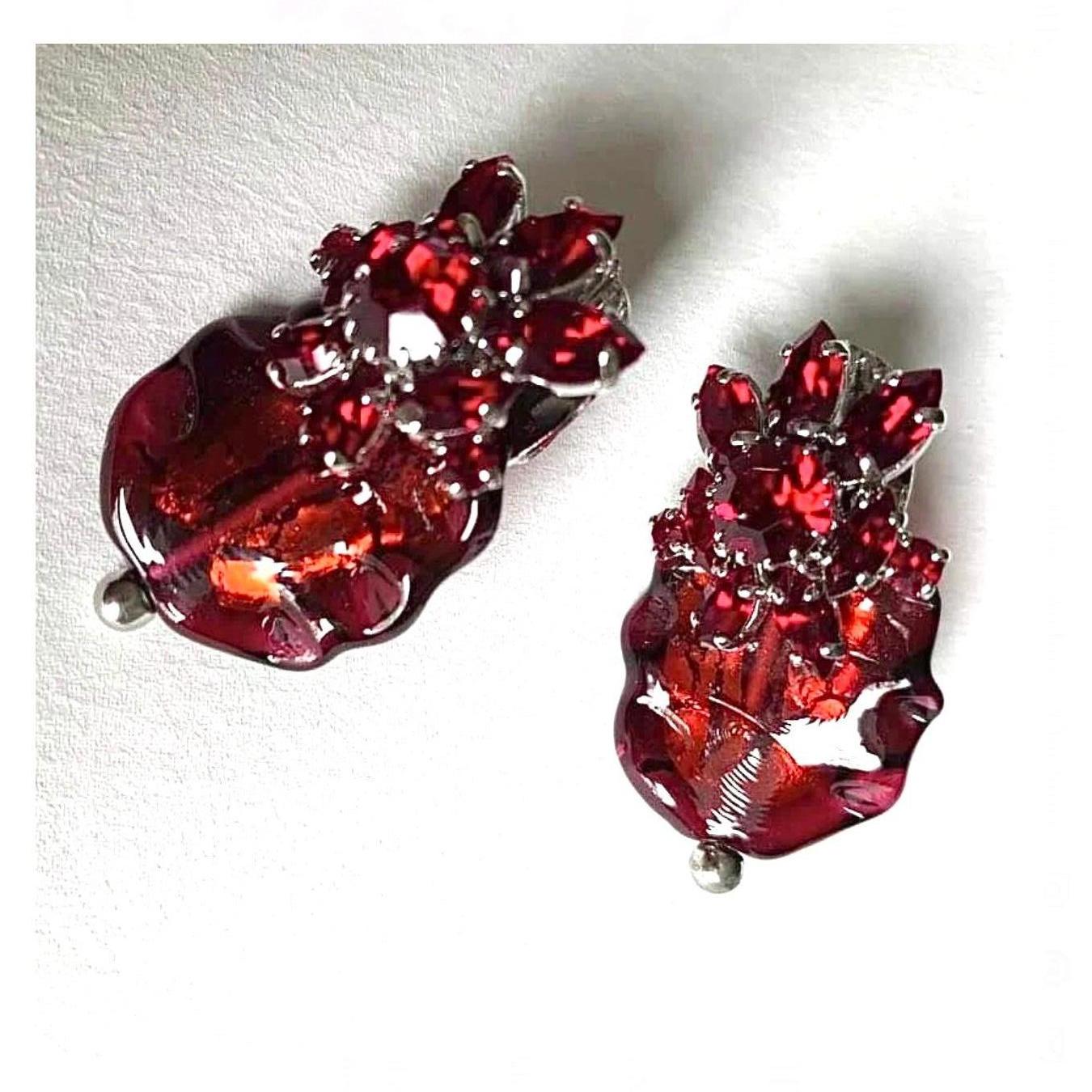 Orecchini con orchidea Max Muller in vendita 4