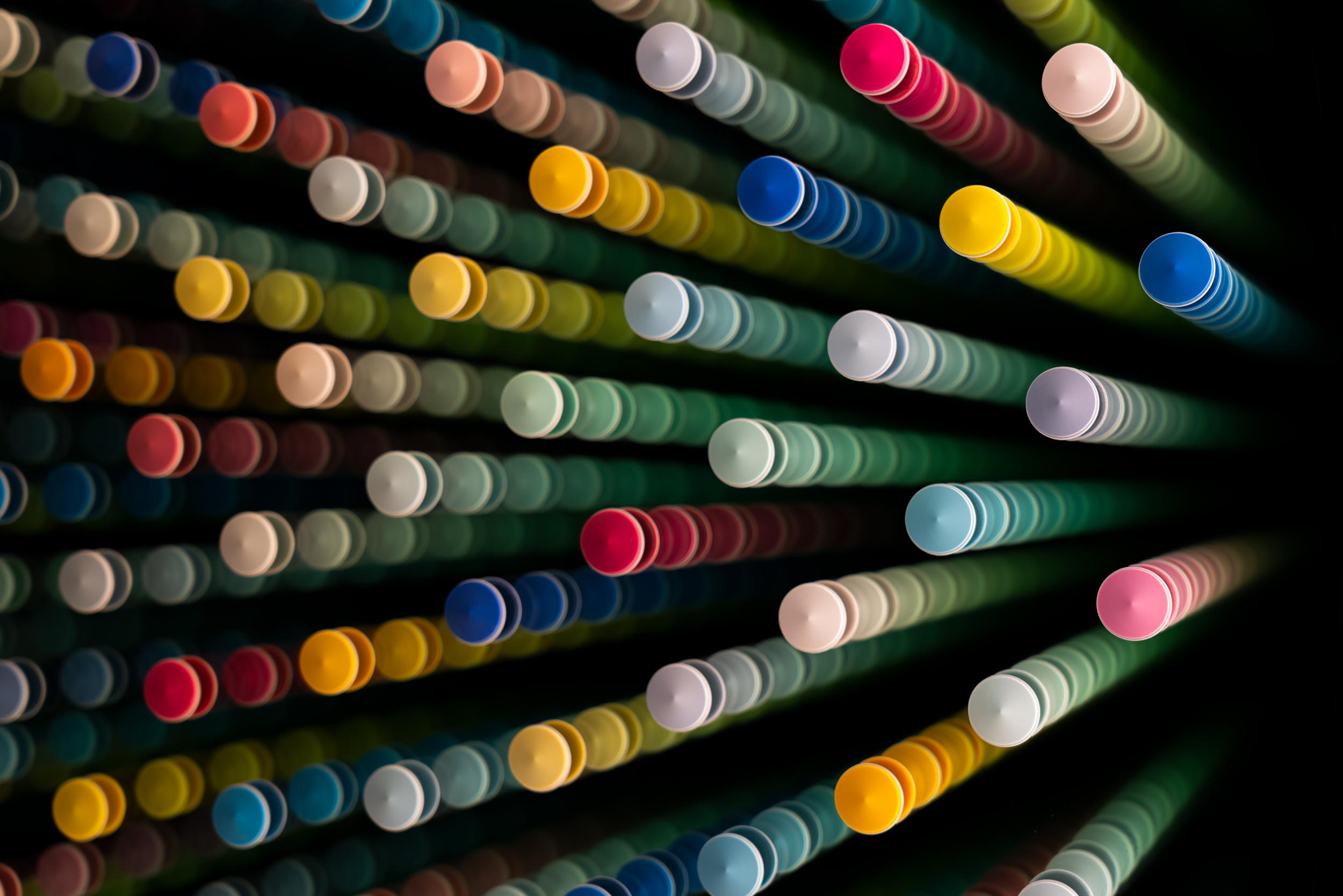 Max Patté
Sprinkles
Unendliche Wandskulptur
Stück einzigartig
Durchmesser 63,7 Zoll x 3,5 Zoll
Autolacke, Acrylfarben, klares gegossenes Acryl, Epoxidharz, Klarlack, kundenspezifischer Karton, 2-Wege-Glasspiegel, LED-Leuchten, 24-V-Stromversorgung,
