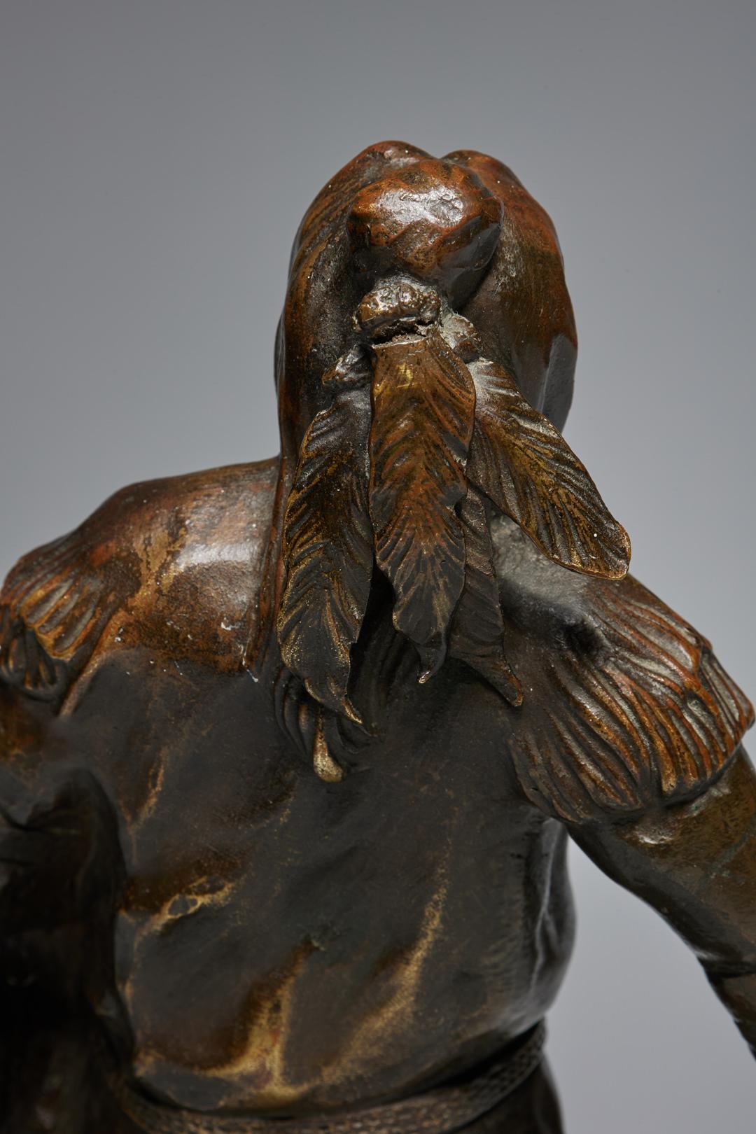 Native American Chief, 20th Century Bronze Sculpture - Figurative Sculpture Oro di Max Sandor