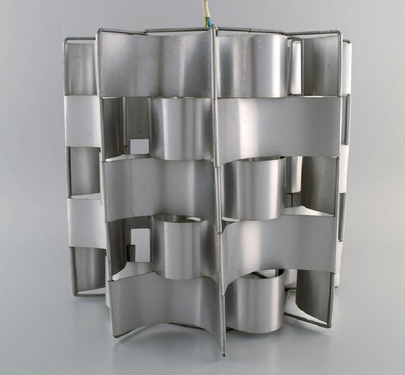 Max Sauze, französischer Designer, Aluminium-Anhänger, 1980er Jahre (Moderne der Mitte des Jahrhunderts) im Angebot
