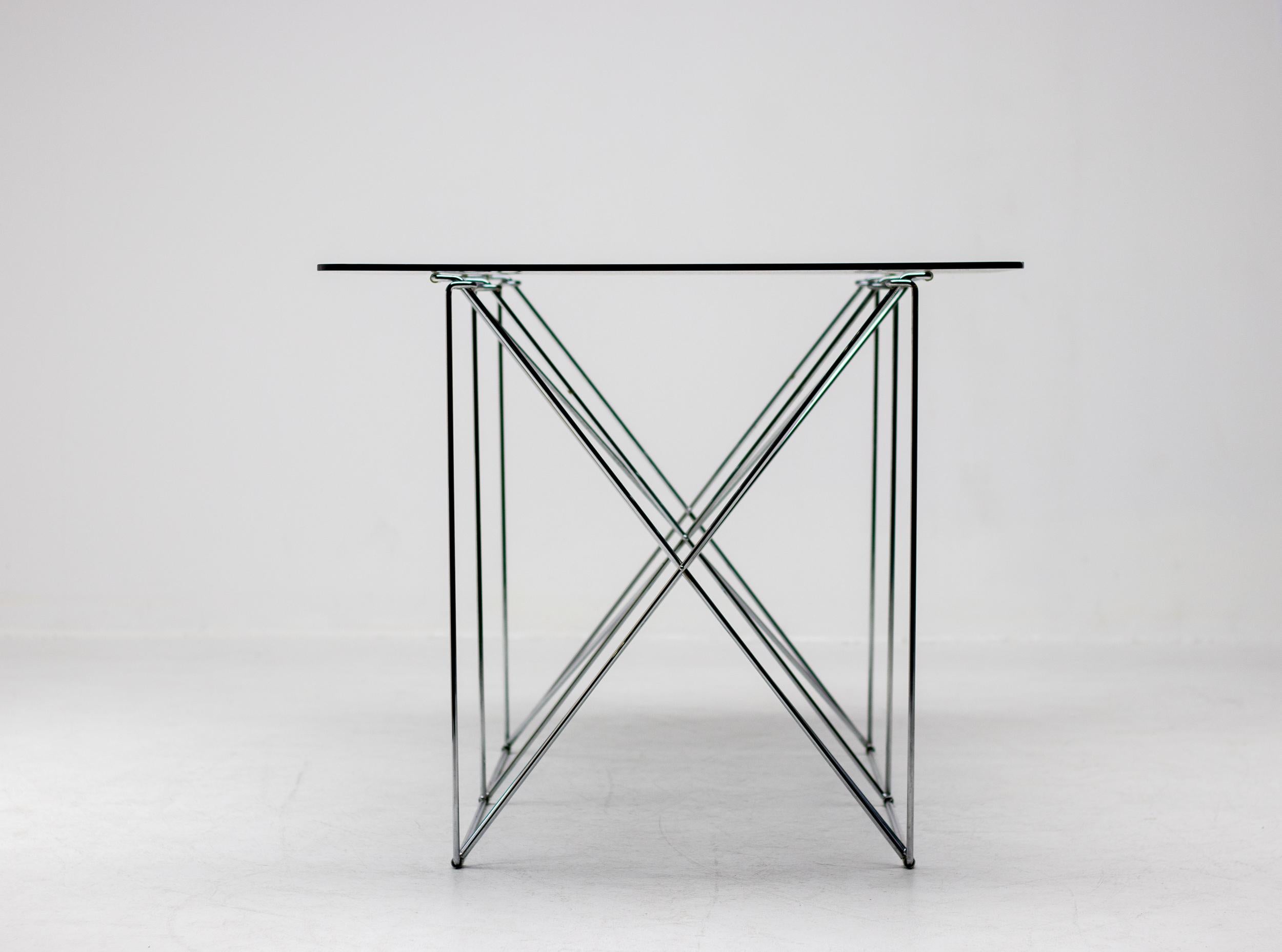 Mid-Century Modern Table de salle à manger pliable Max Sauze en verre fumé en vente