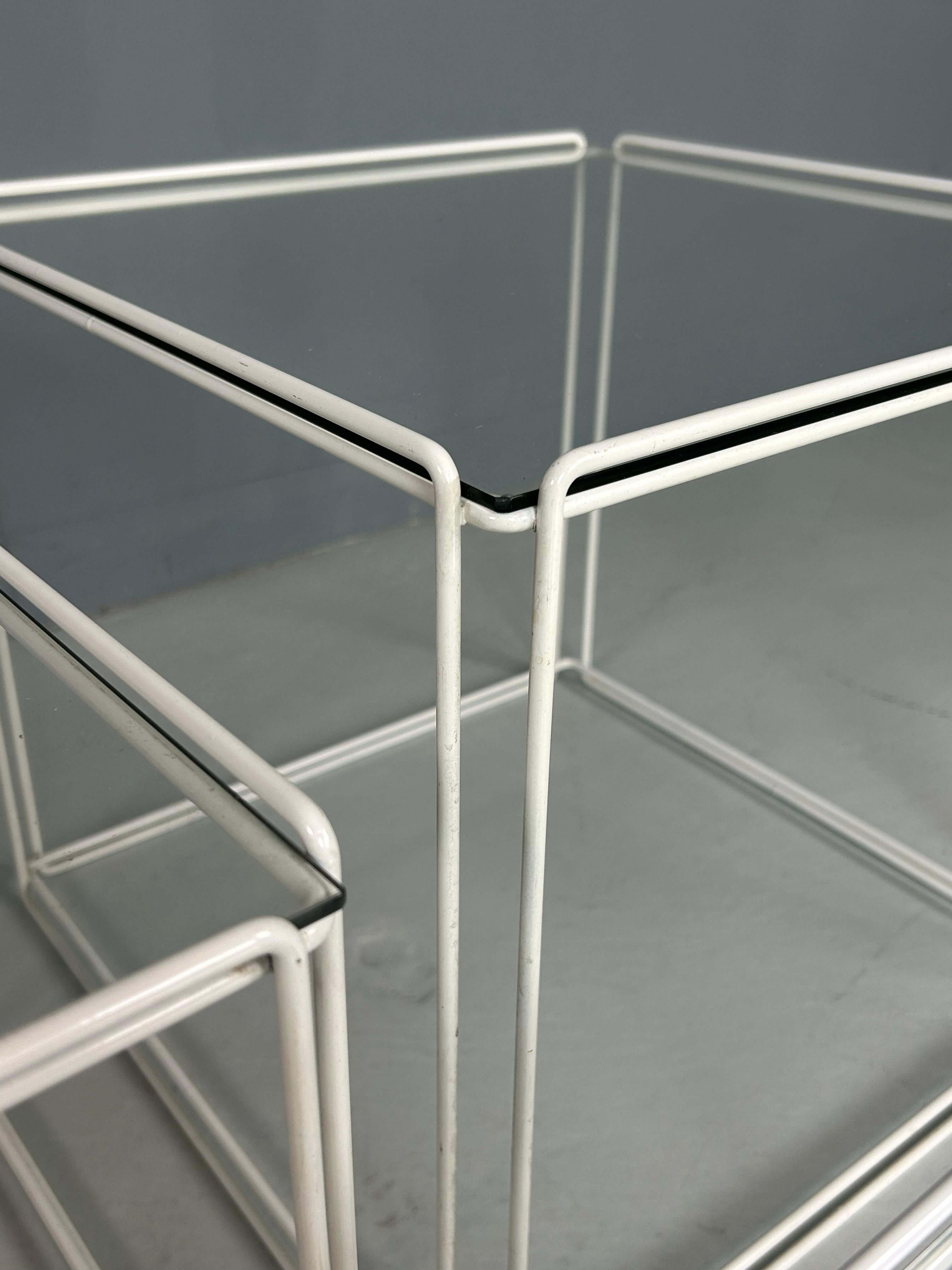 Metal Max Sauze Isocele nesting tables 1970’s design For Sale
