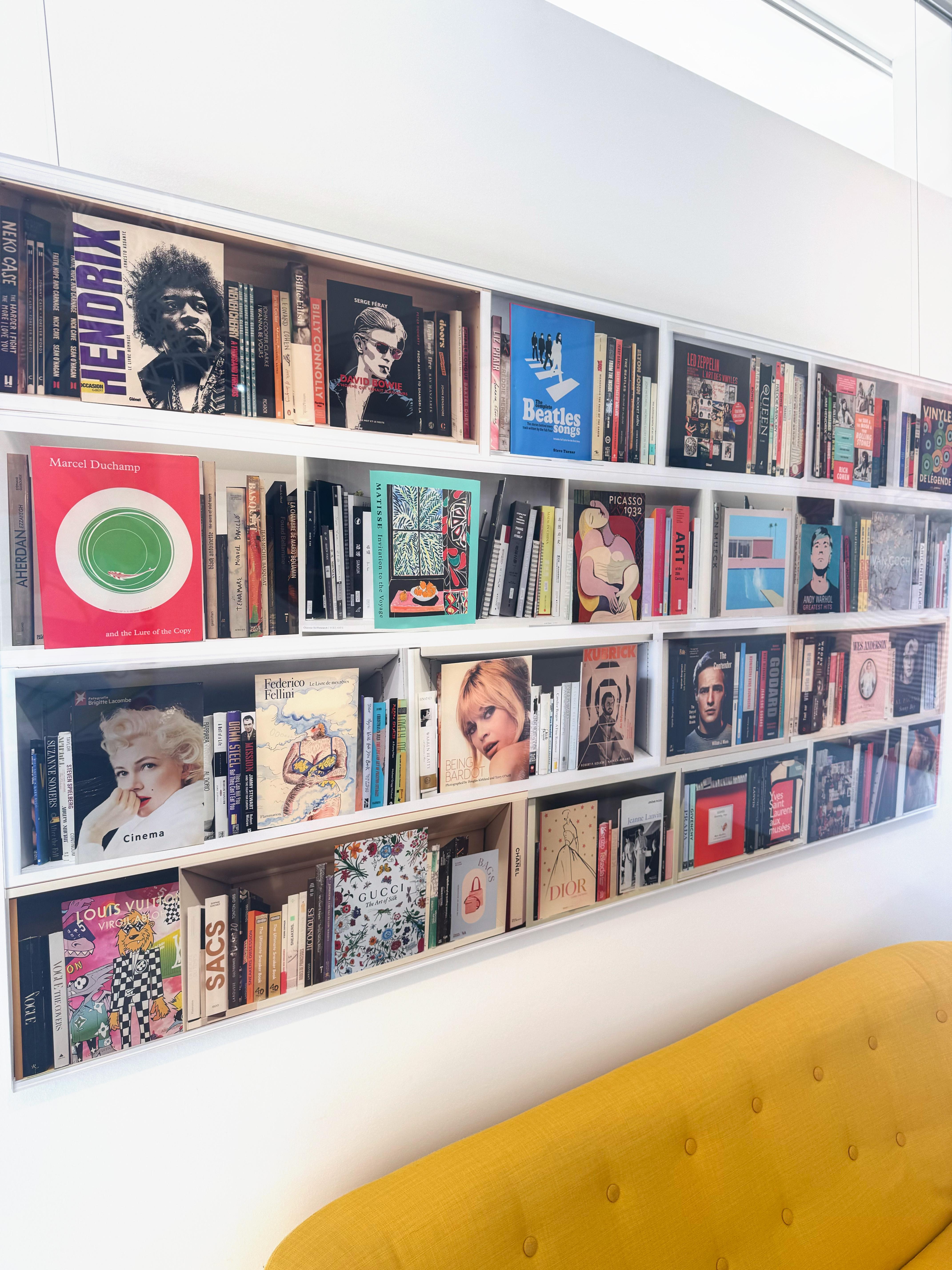 Bookscape Photography, Records, RAFF DM 25, Ed. di 5, di Max Steven Grossman in vendita 1