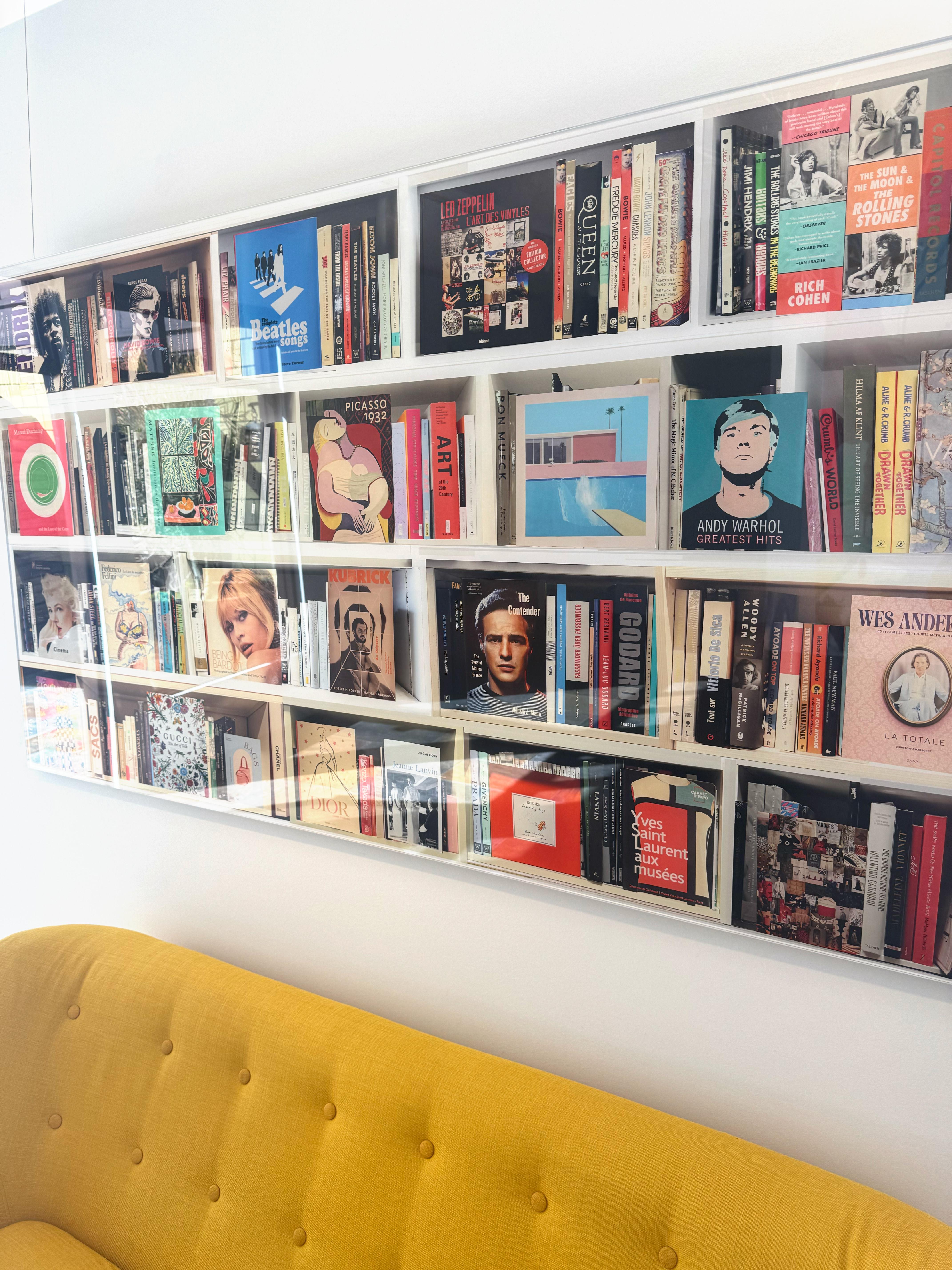 Bookscape Photography, Records, RAFF DM 25, Ed. di 5, di Max Steven Grossman in vendita 3